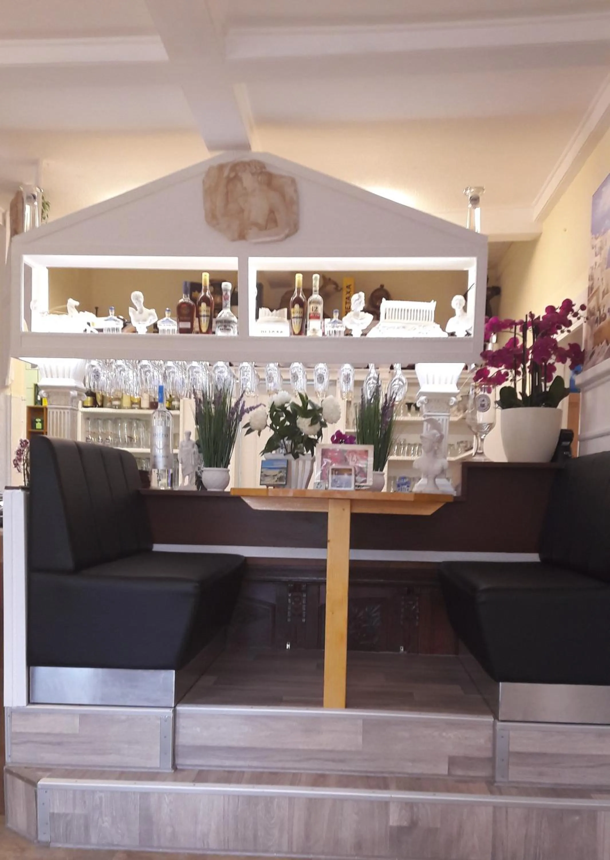 Lounge or bar in Hotel Restaurant Hellas