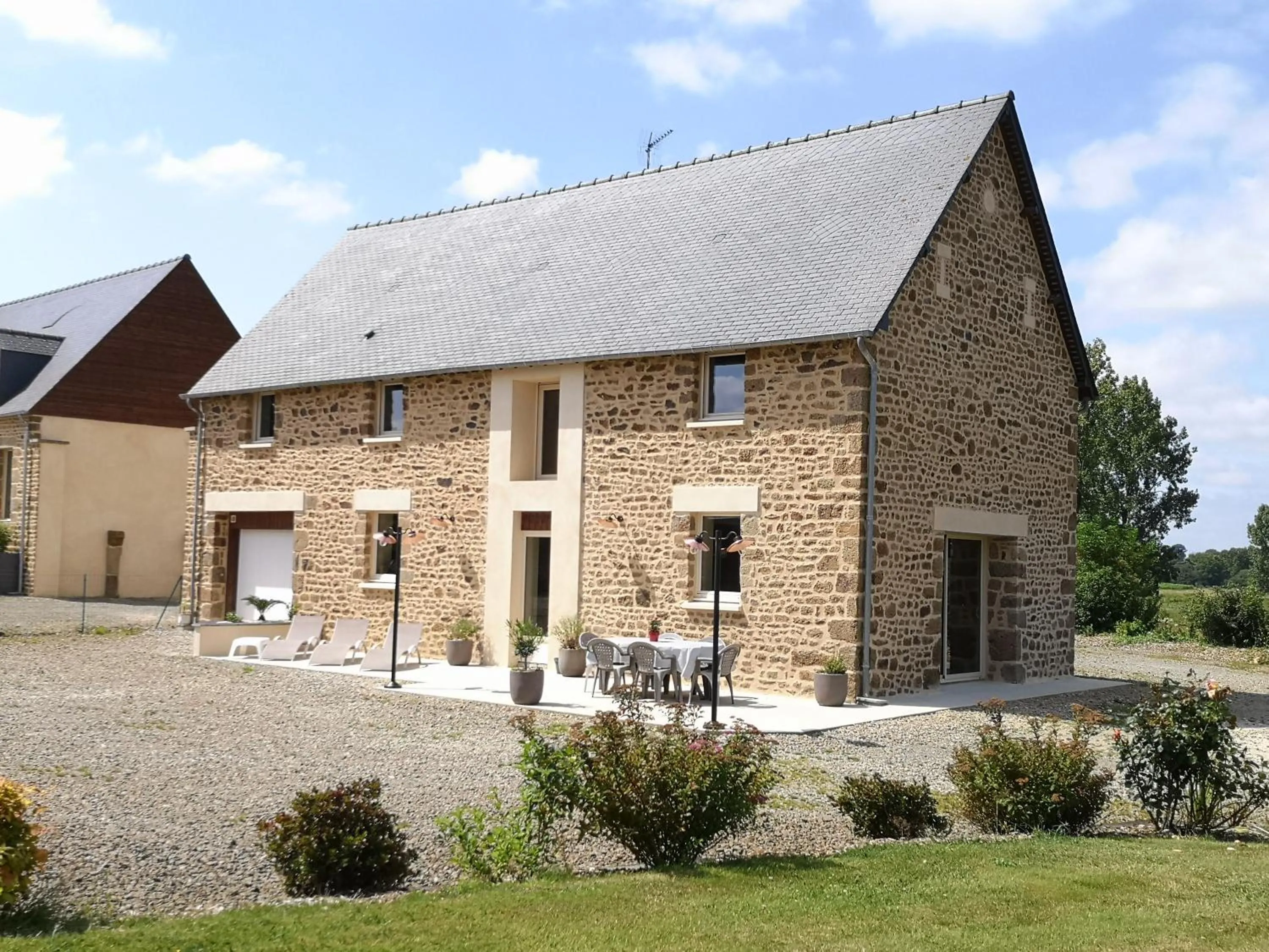 Property building in Mon Pré Vert