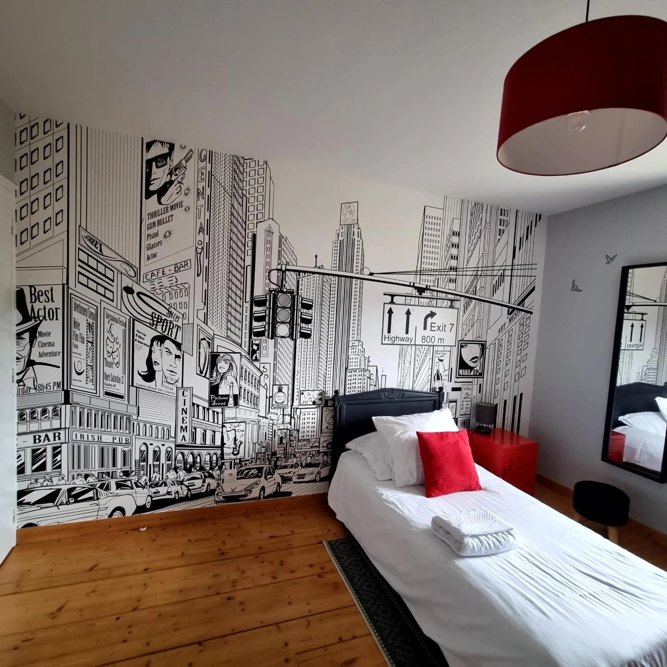 Photo of the whole room, Bed in Mon Pré Vert