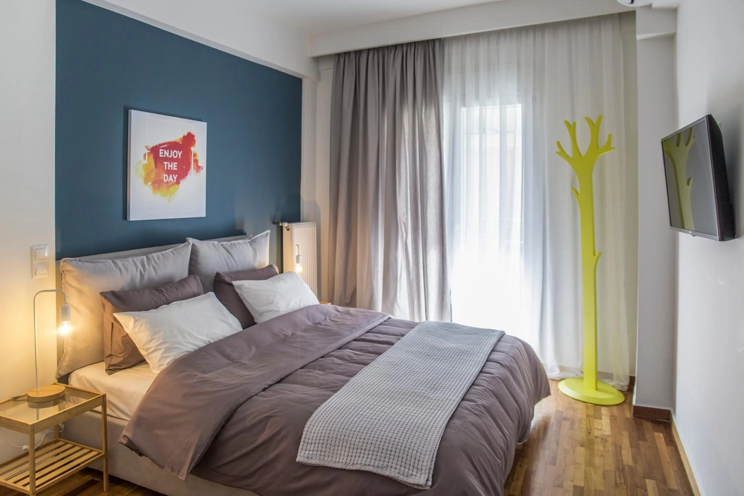 TV and multimedia, Bed in The Athens Insider