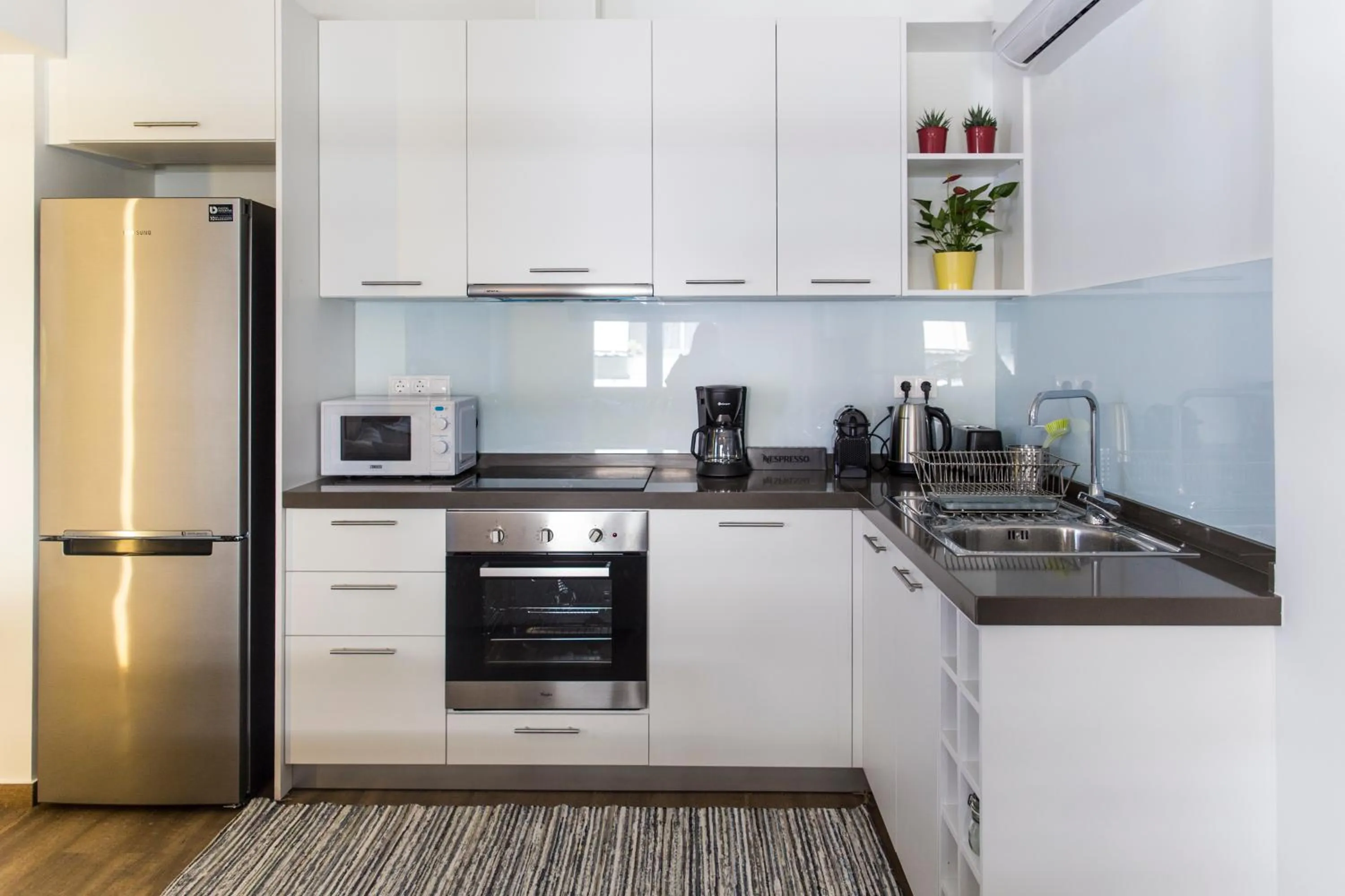 Coffee/tea facilities in The Athens Insider