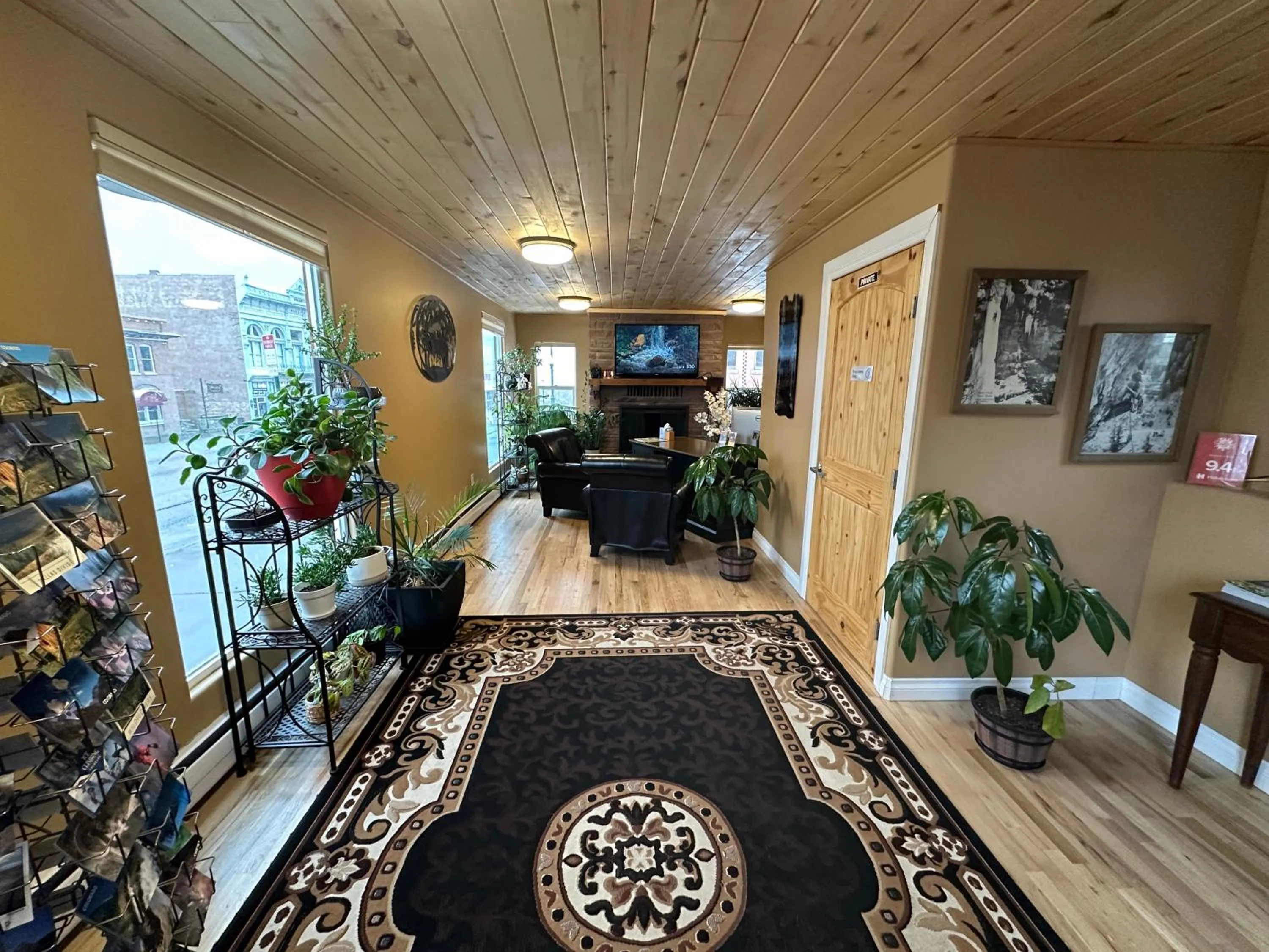 Lobby or reception in Abram Inn & Suites