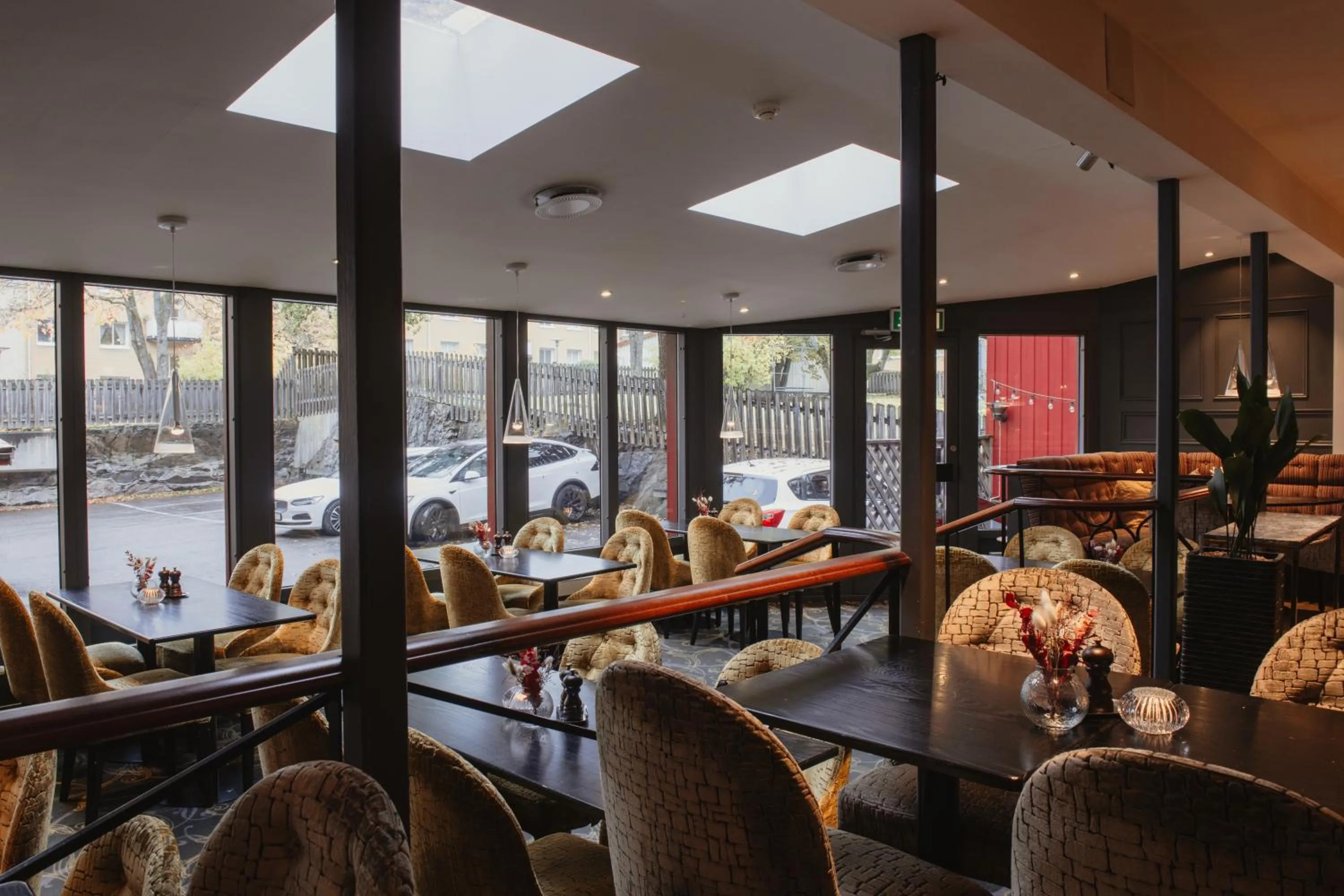 Restaurant/places to eat in Home Hotel Kung Oscar