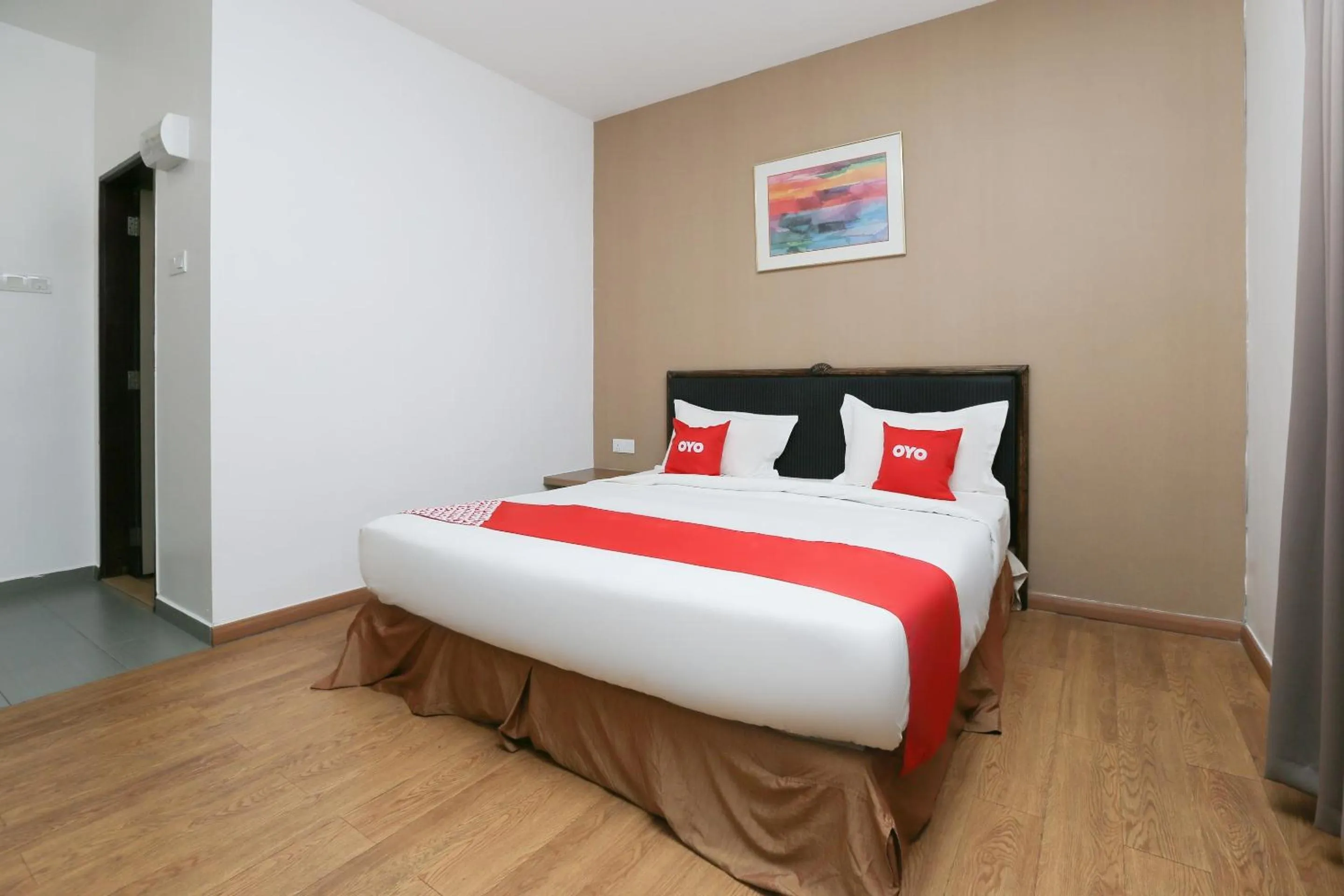 Bedroom, Bed in OYO 89915 East Mount Hotel