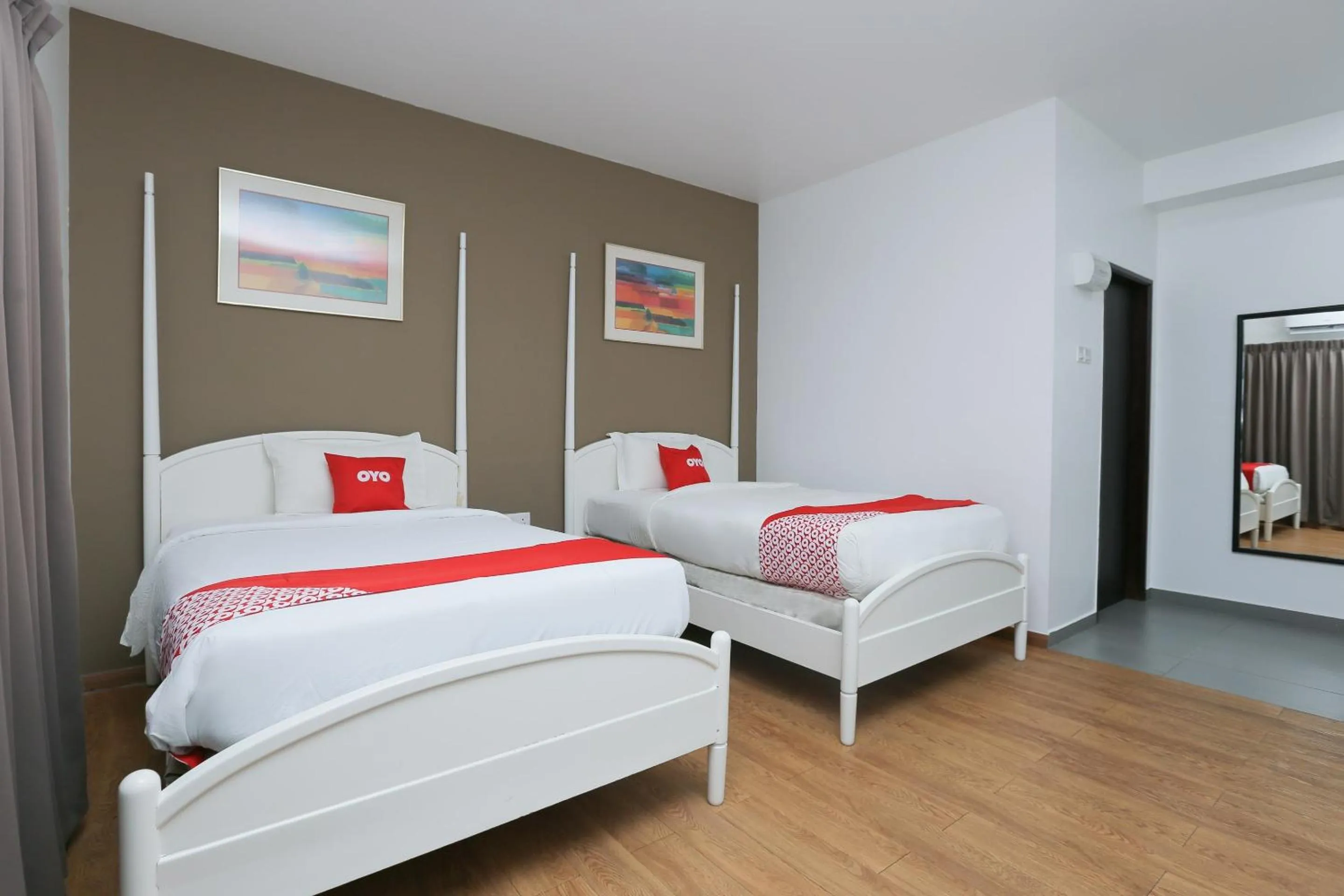 Bedroom, Bed in OYO 89915 East Mount Hotel