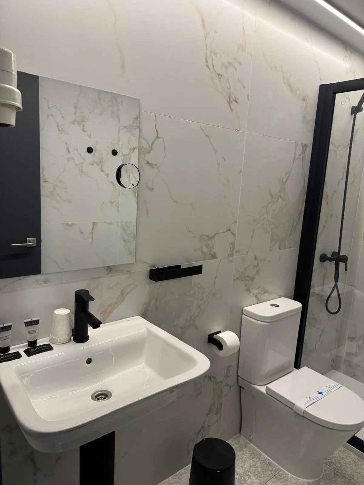 Bathroom in Hotel Zaymar