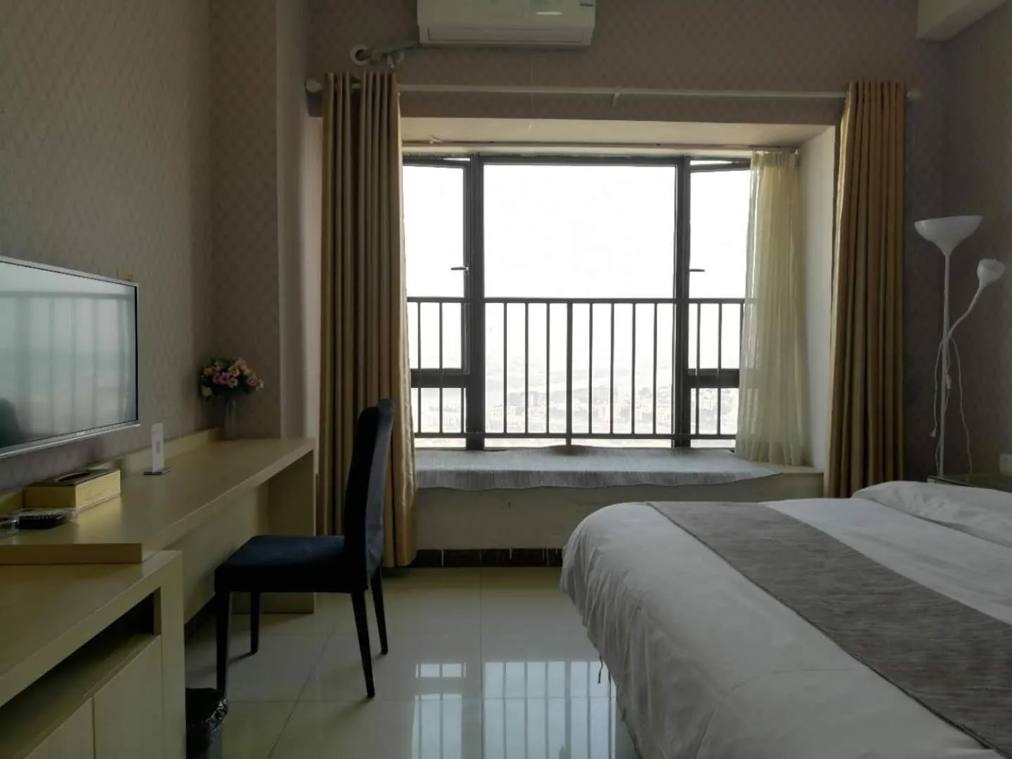 Property building, Bed in Guangzhou Convention Center Apartment