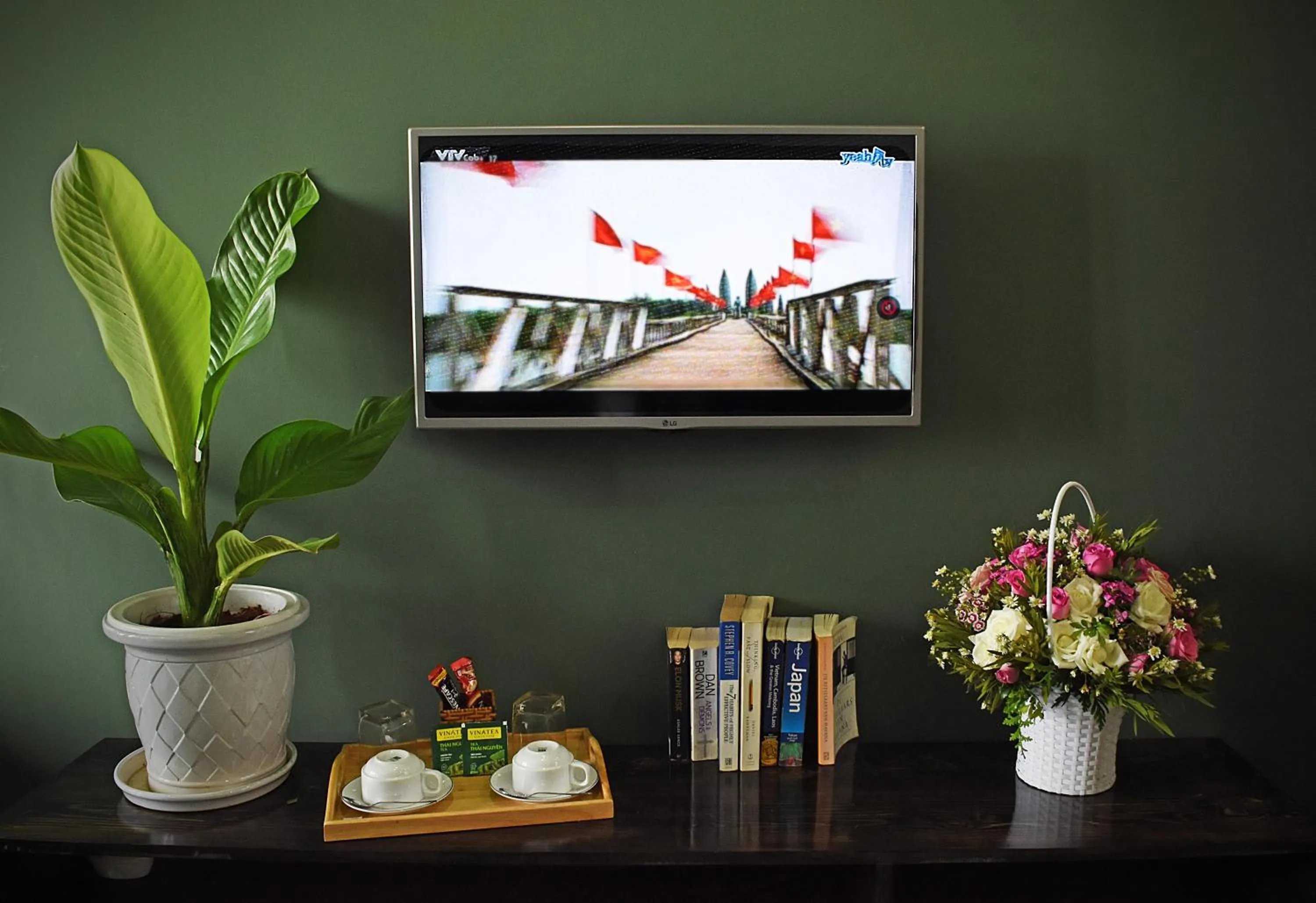 Decorative detail in Kon-Tiki DaNang Hostel