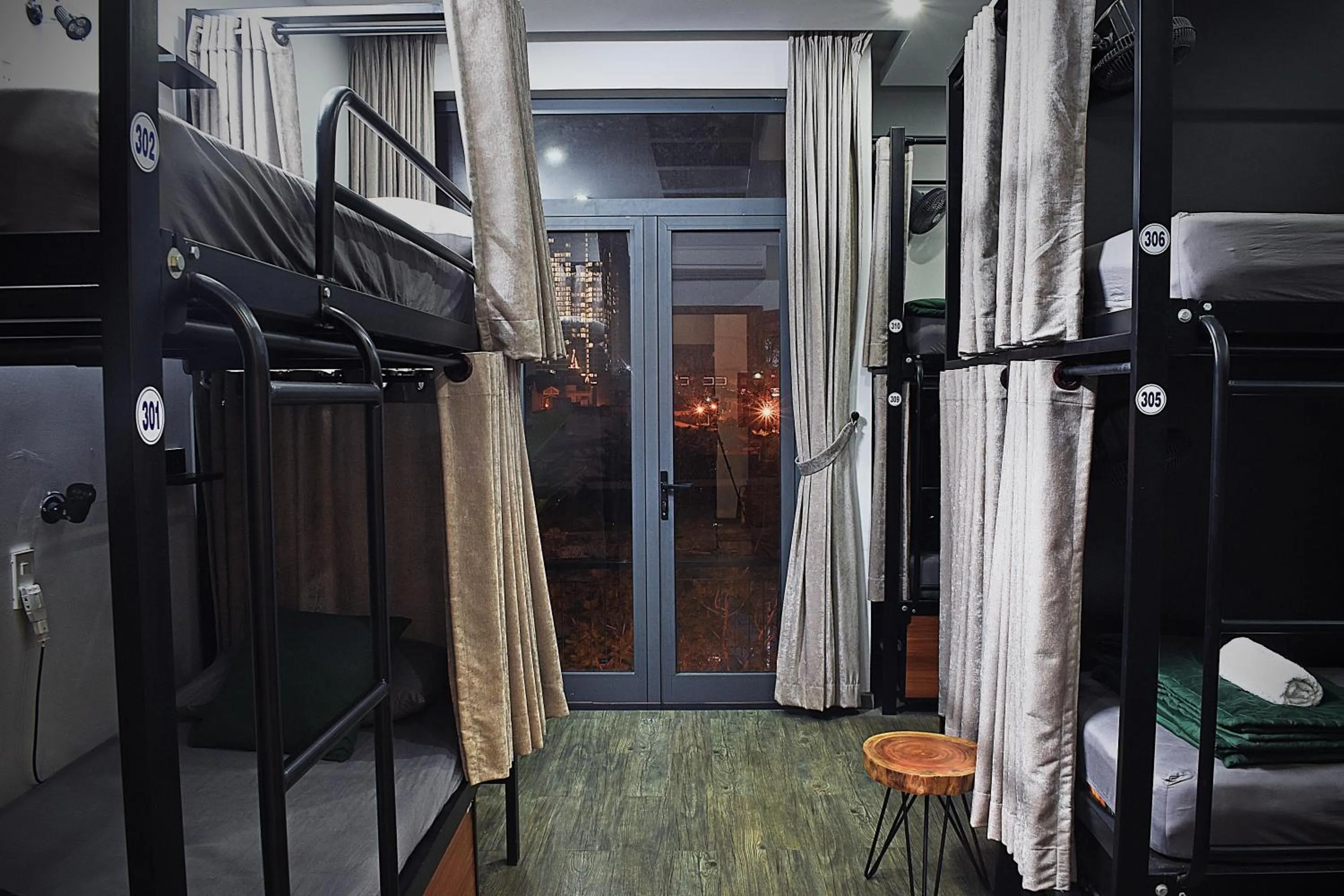 bunk bed in Kon-Tiki DaNang Hostel