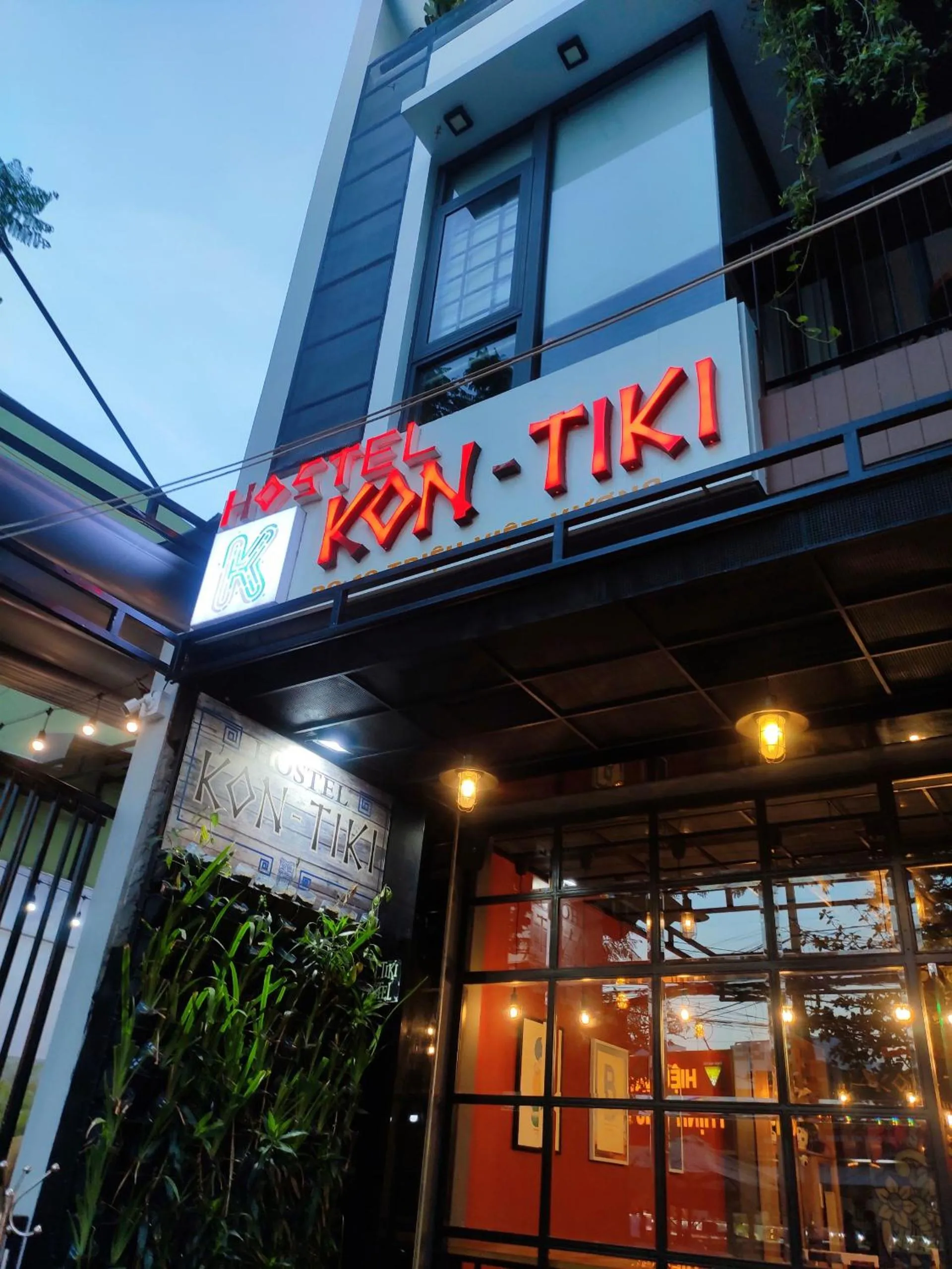 Property building in Kon-Tiki DaNang Hostel