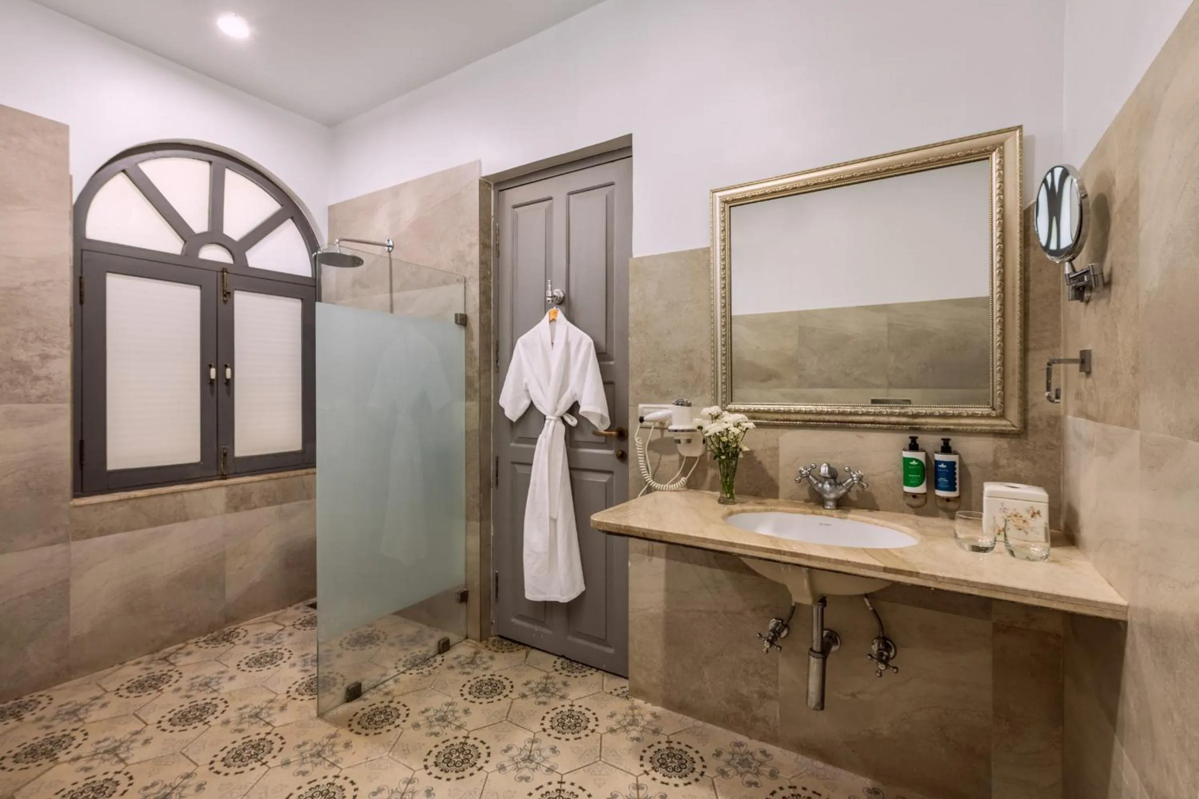 Bathroom in The Source At Sula