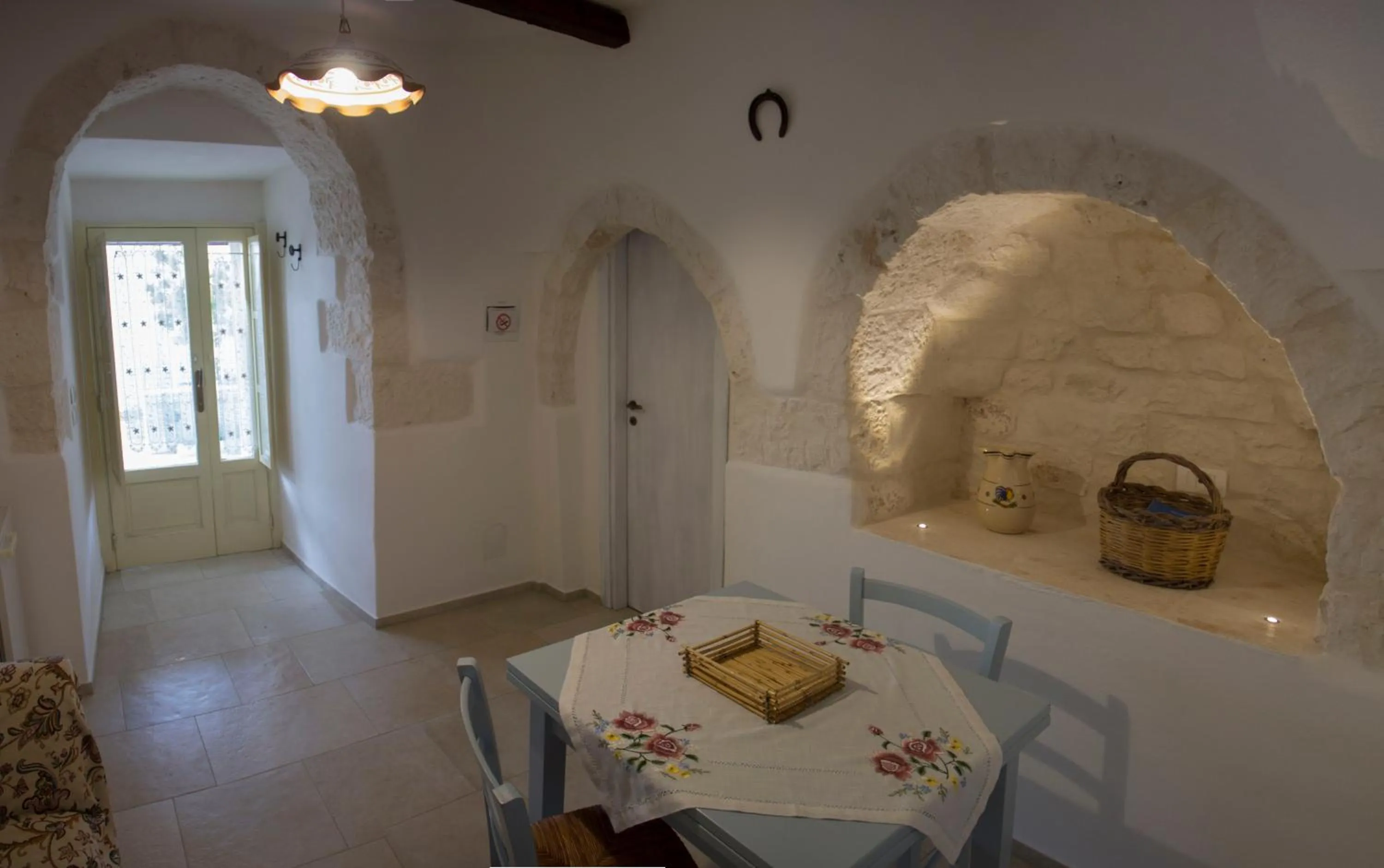 Dining area in Masseria Trulli sull'Aia