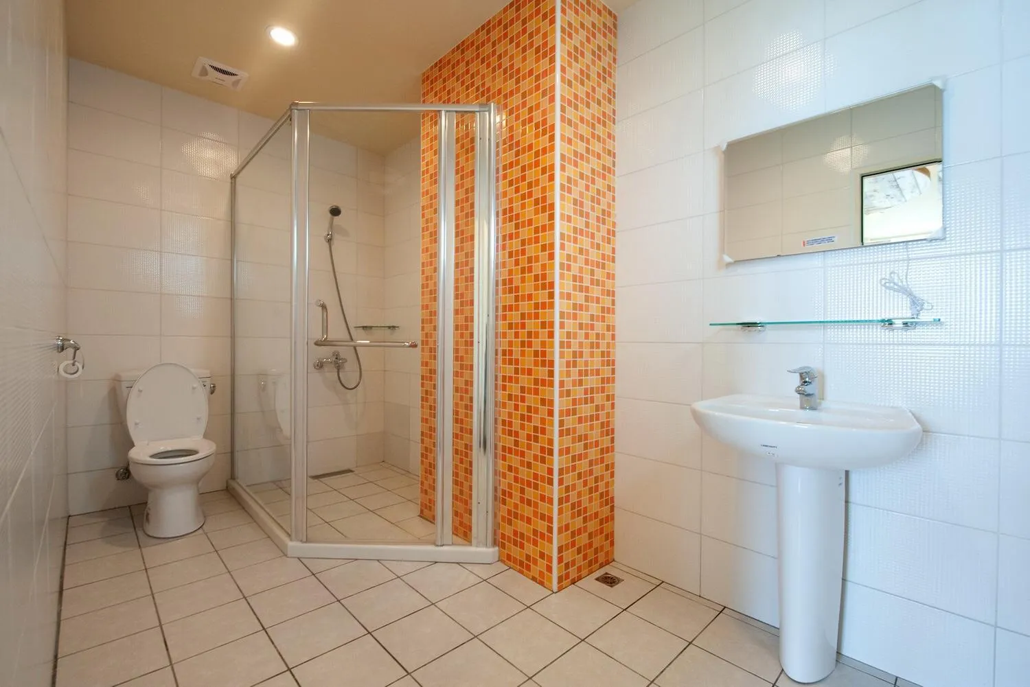 Shower in Sunnydale B&B