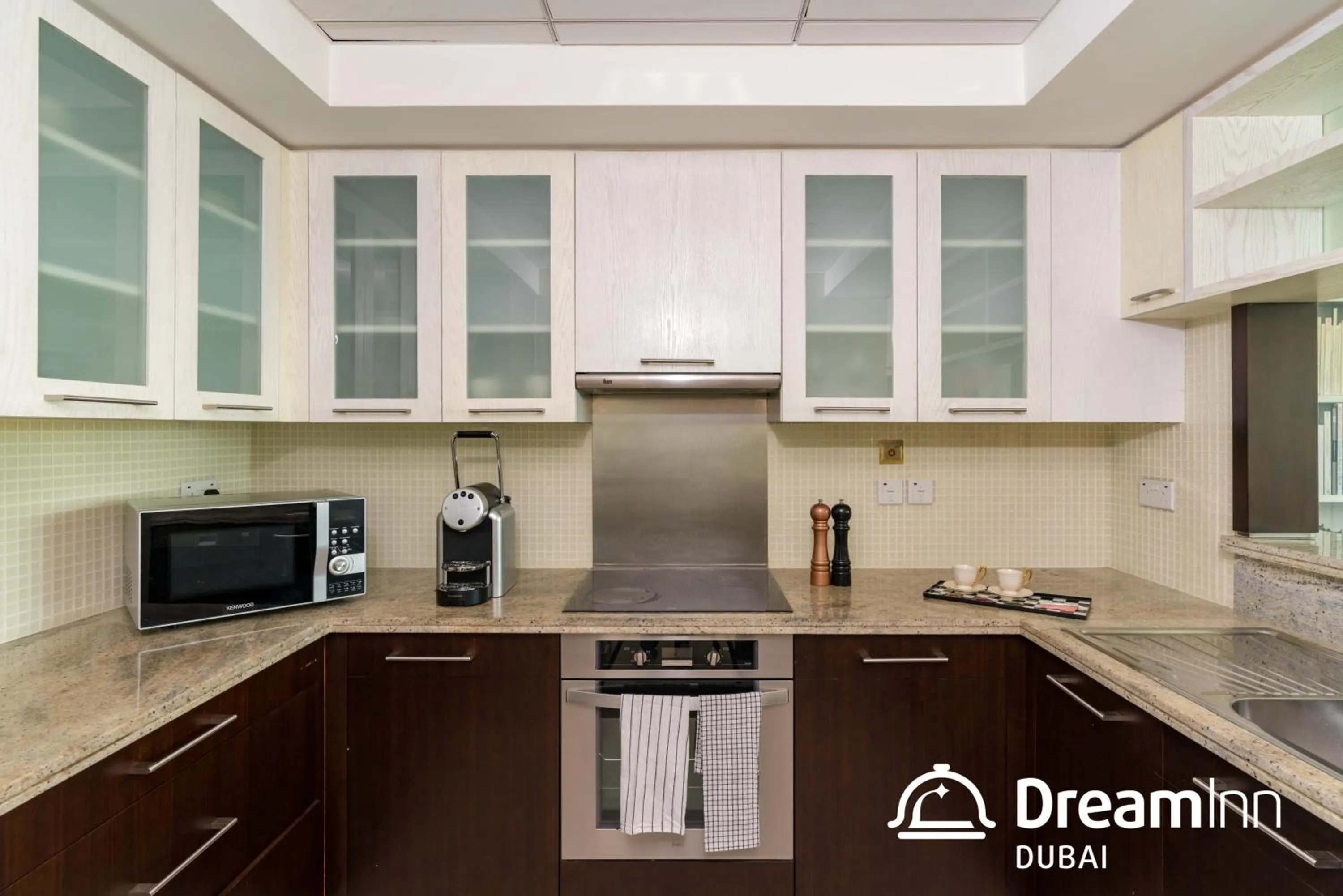 kitchen in Dream Inn Apartments - Boulevard Central