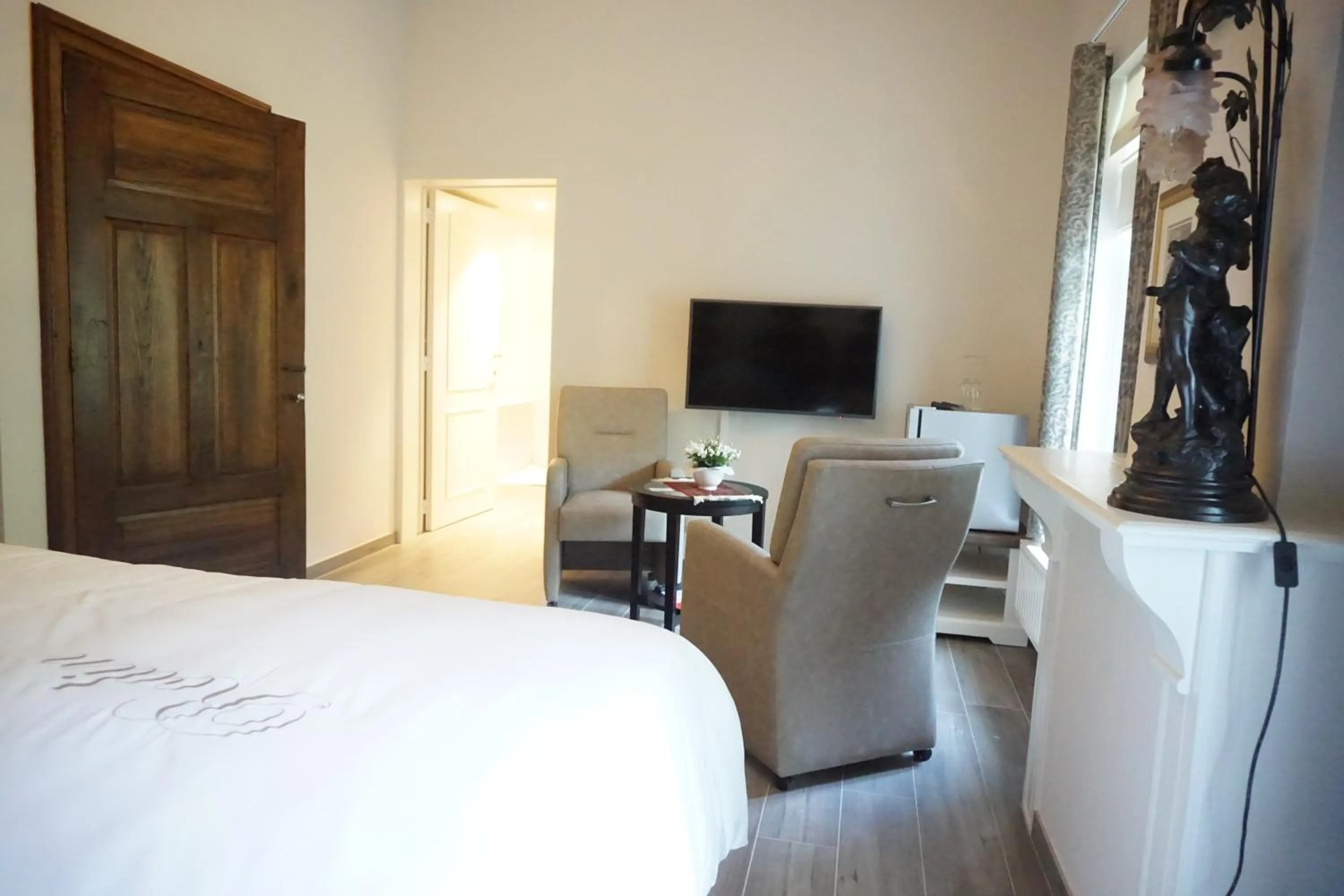 Photo of the whole room, Bed in B&B Domein Rodin