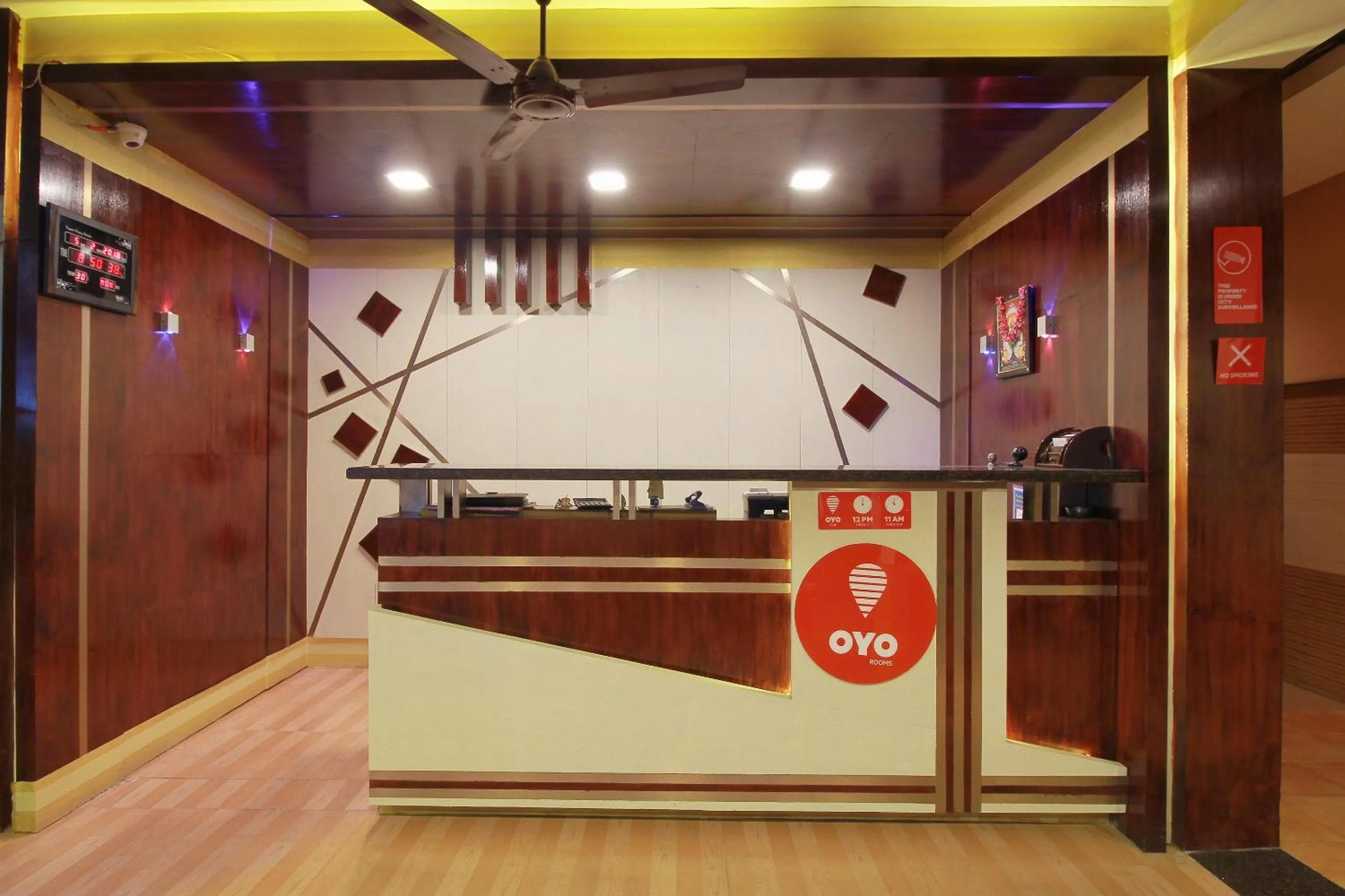 Lobby or reception in Capital O Rj Grand