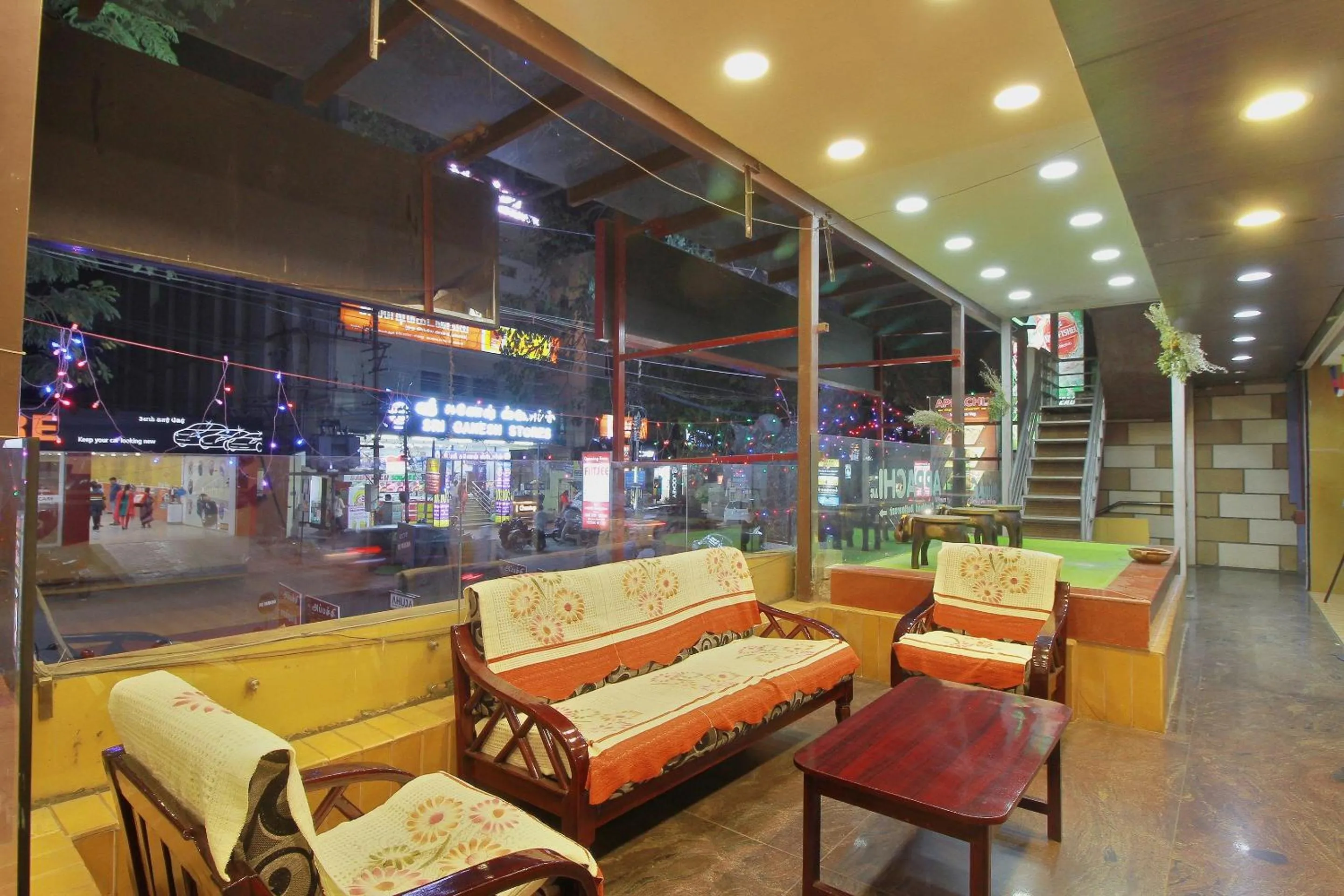 Lobby or reception in Capital O Rj Grand