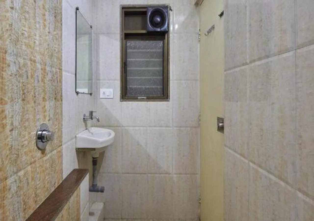 Bathroom in Hotel Krushna Inn