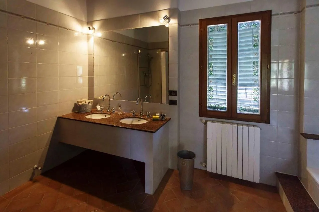 Bathroom in Villa Niccoli