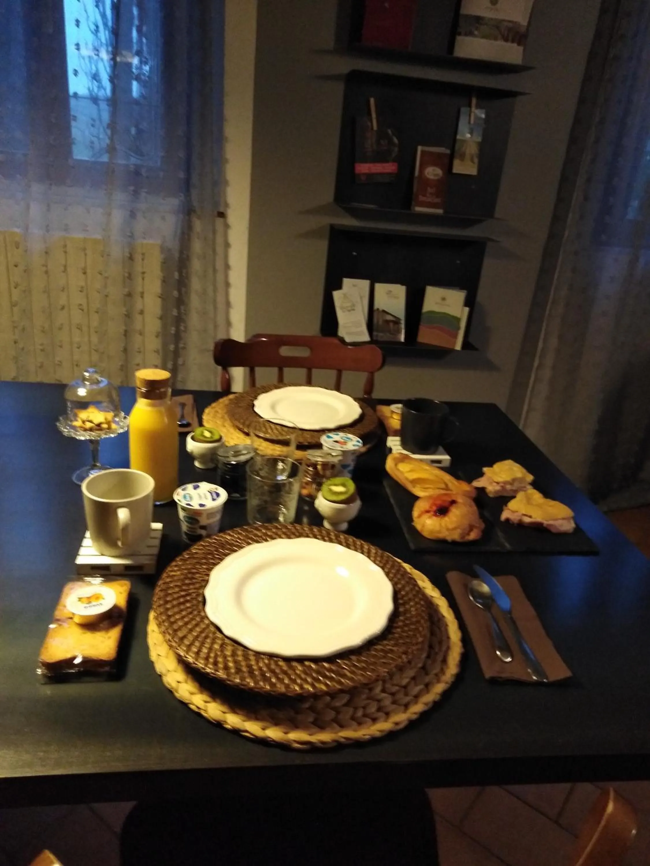 Breakfast in Villa Niccoli