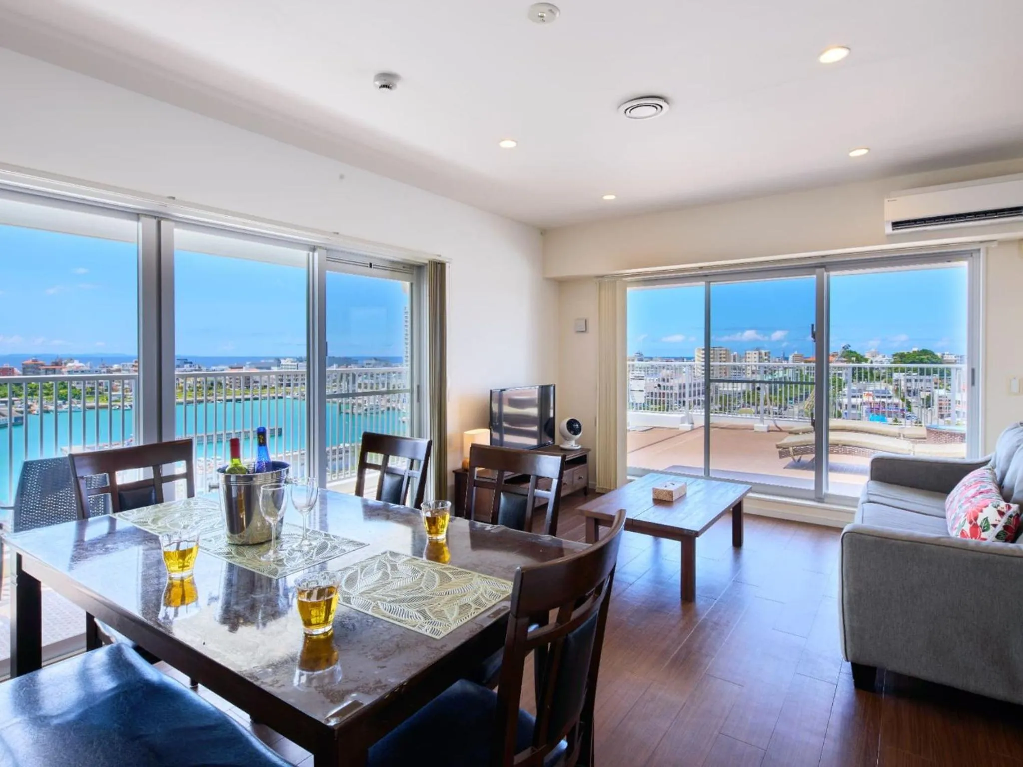 Photo of the whole room in Seaside Condominium Rana Chatan