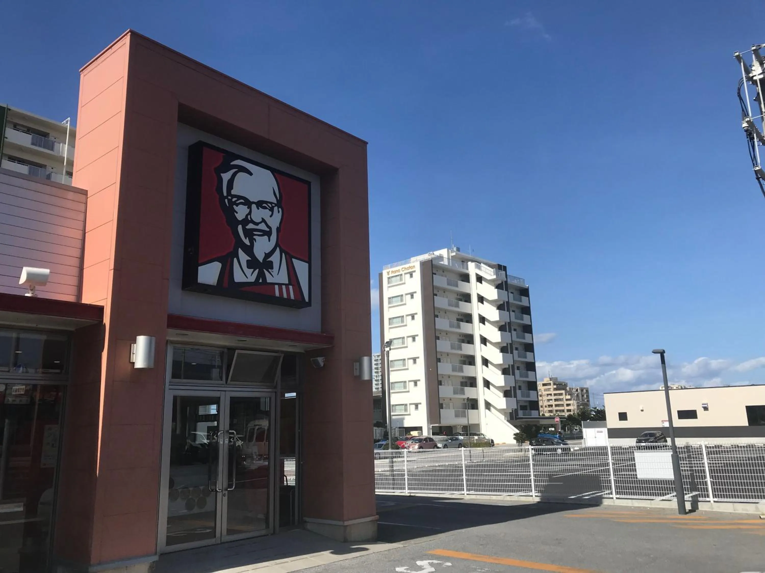 Restaurant/places to eat in Seaside Condominium Rana Chatan