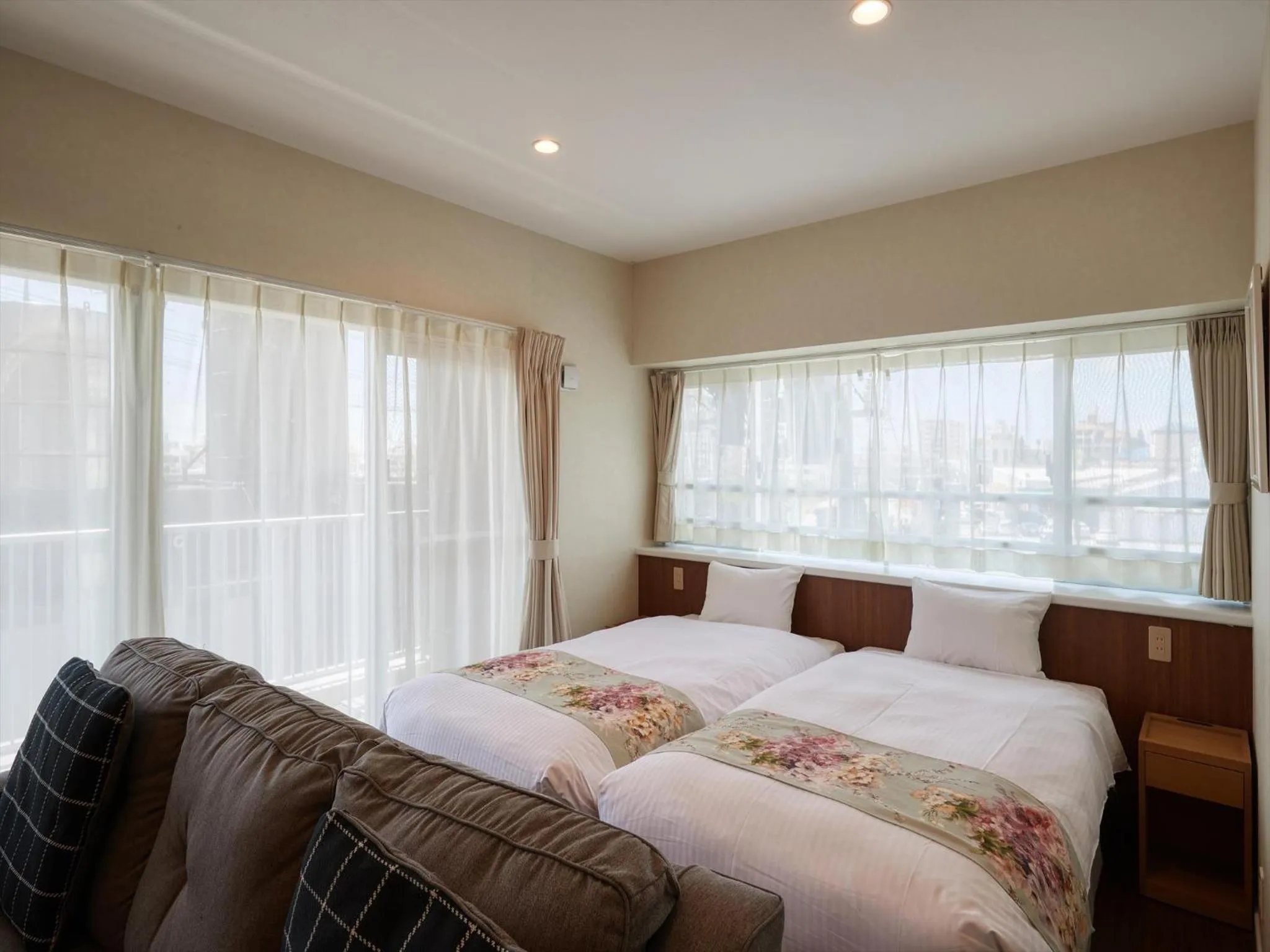 Bed in Seaside Condominium Rana Chatan
