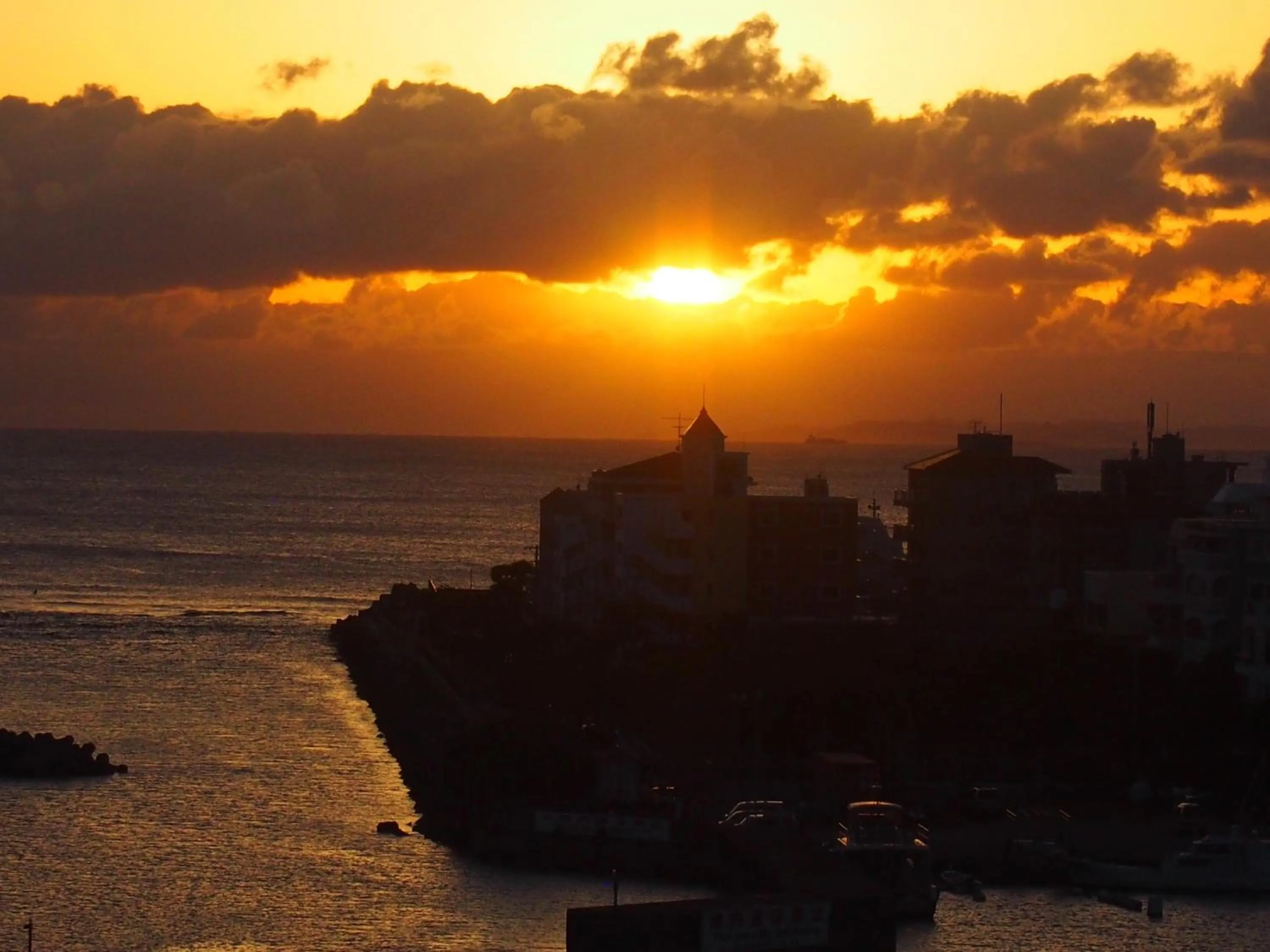 Sea view in Seaside Condominium Rana Chatan