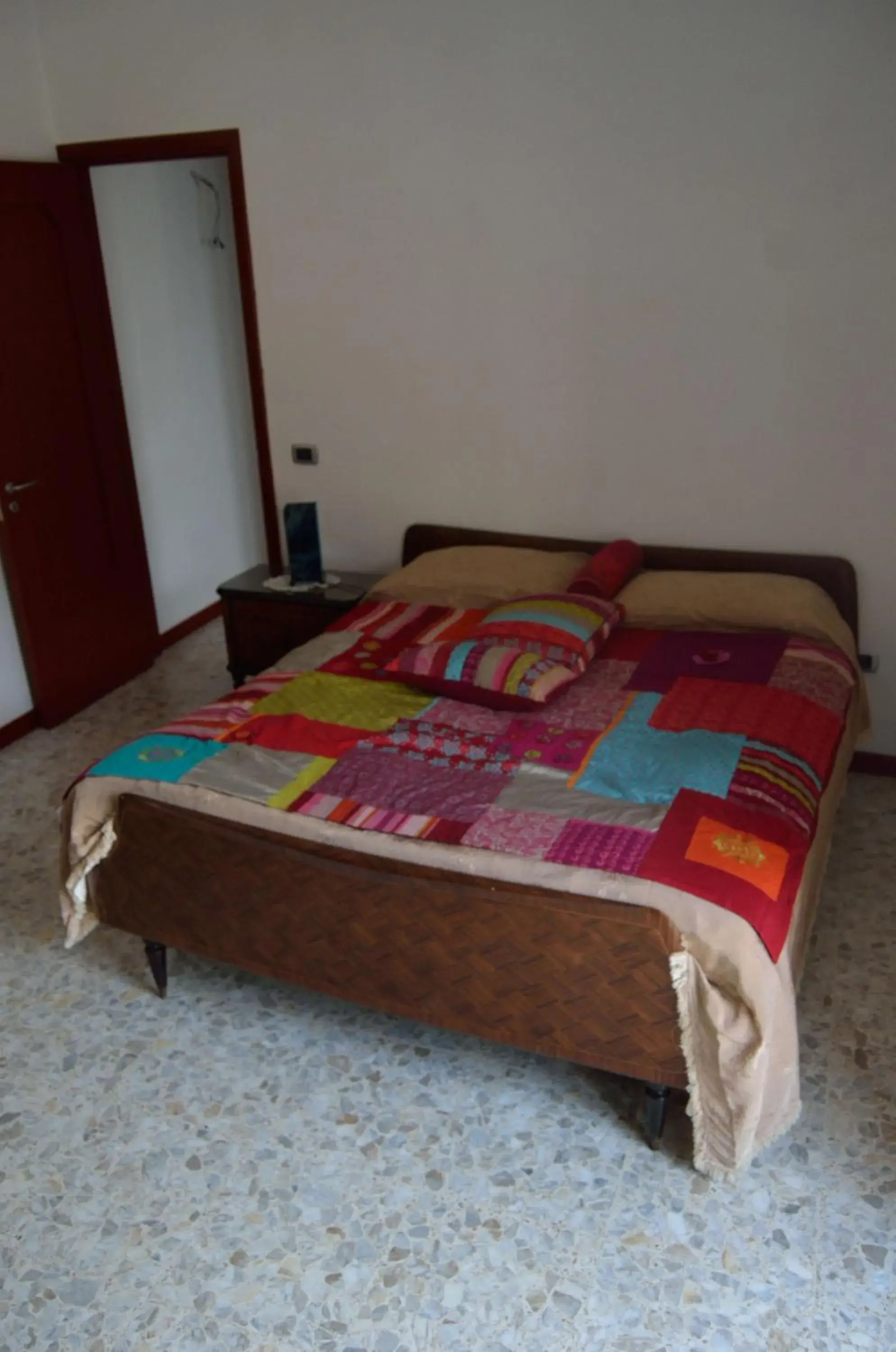 Double Room with Shared Bathroom - single occupancy in Il Giardino del Sole Double Room with Shared Bathroom - single occupancy in Il Giardino del Sole