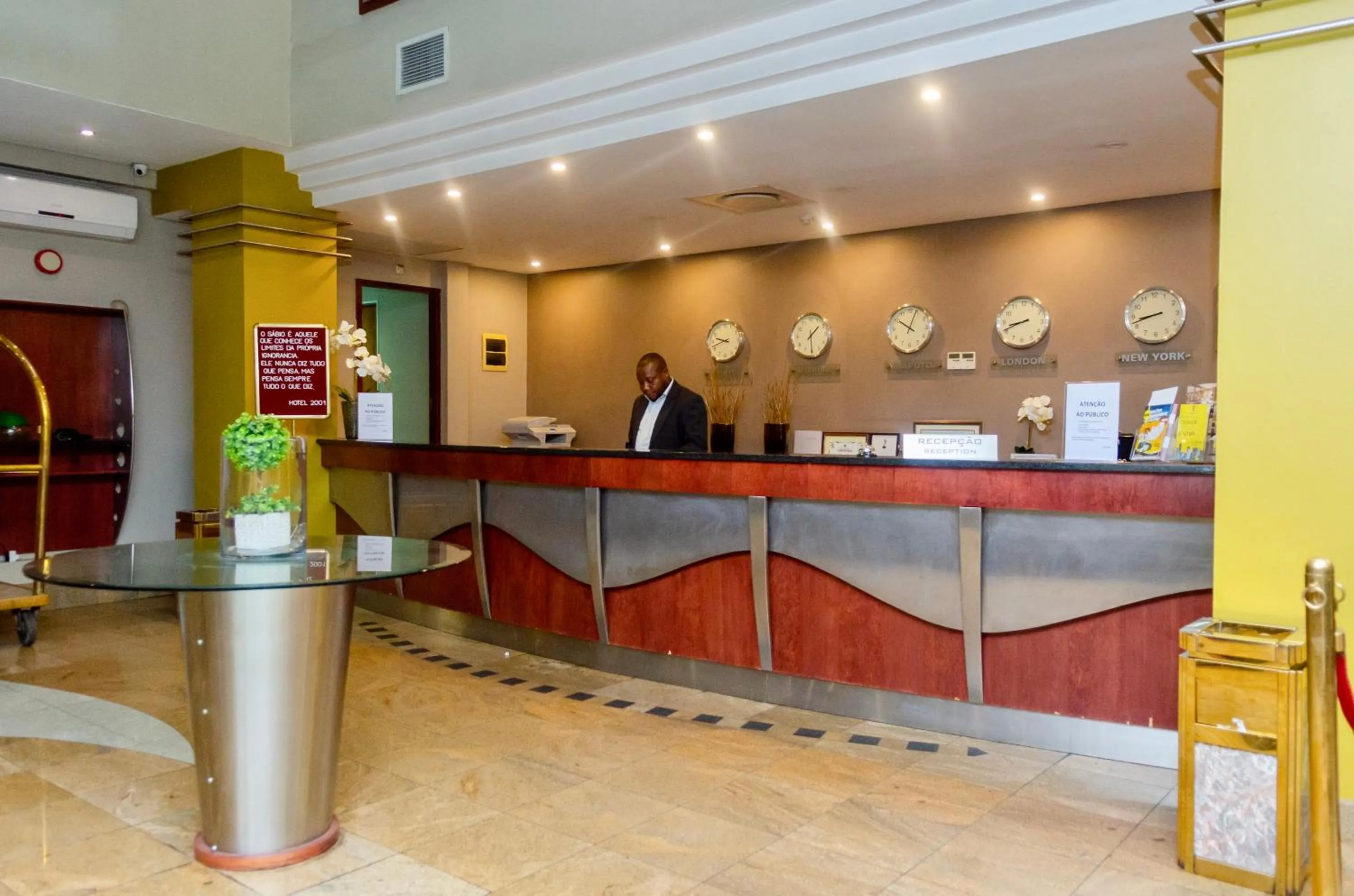 Lobby or reception in Hotel 2001