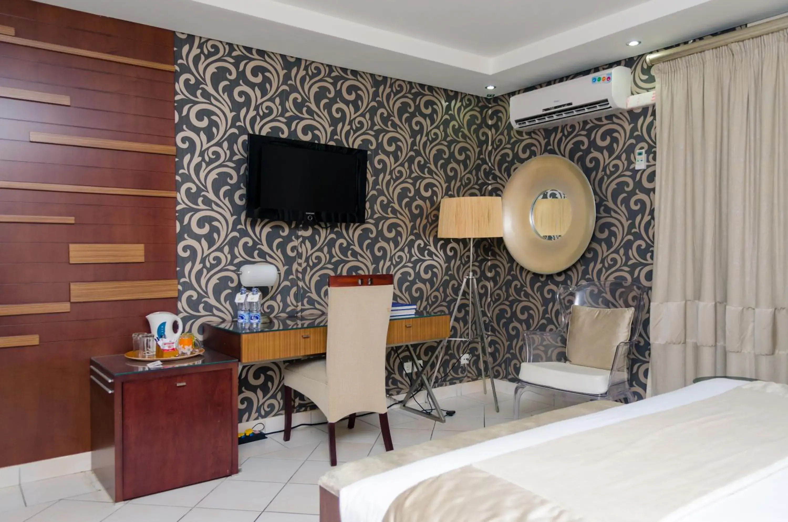 King Room in Hotel 2001 King Room in Hotel 2001