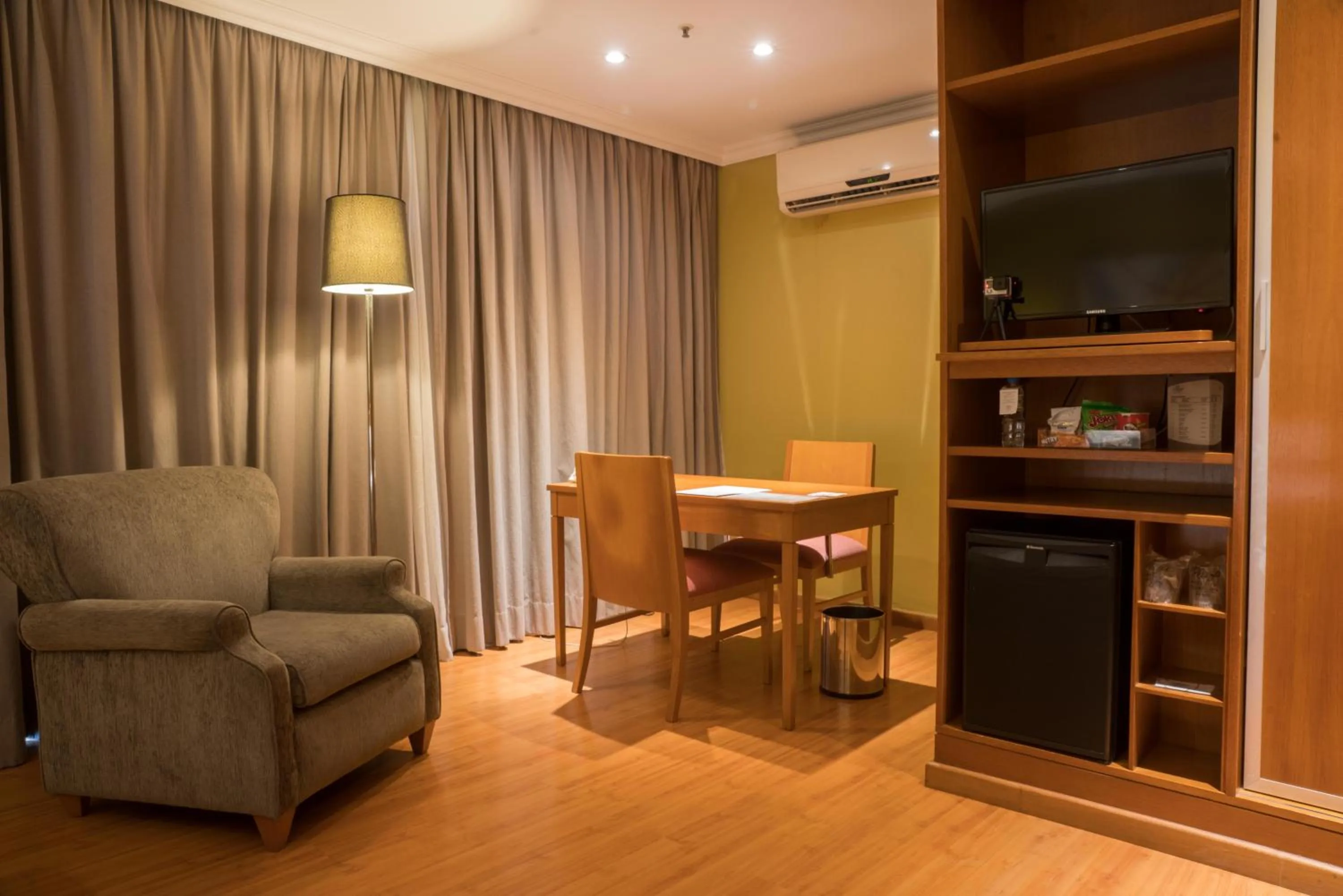 TV and multimedia in Plaza Rio Residences - Barra First