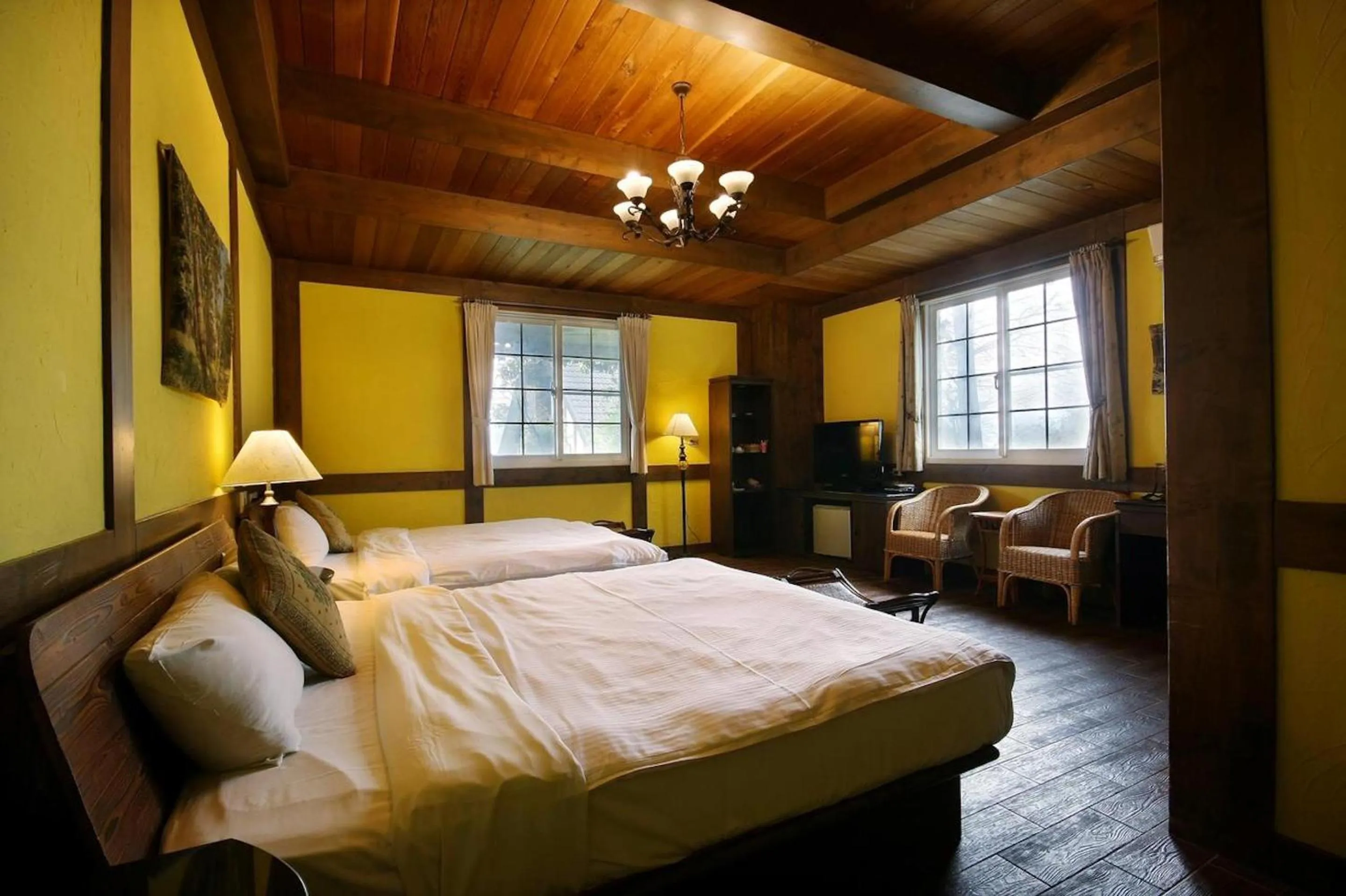 Decorative detail, Bed in Provence Rose Lodge