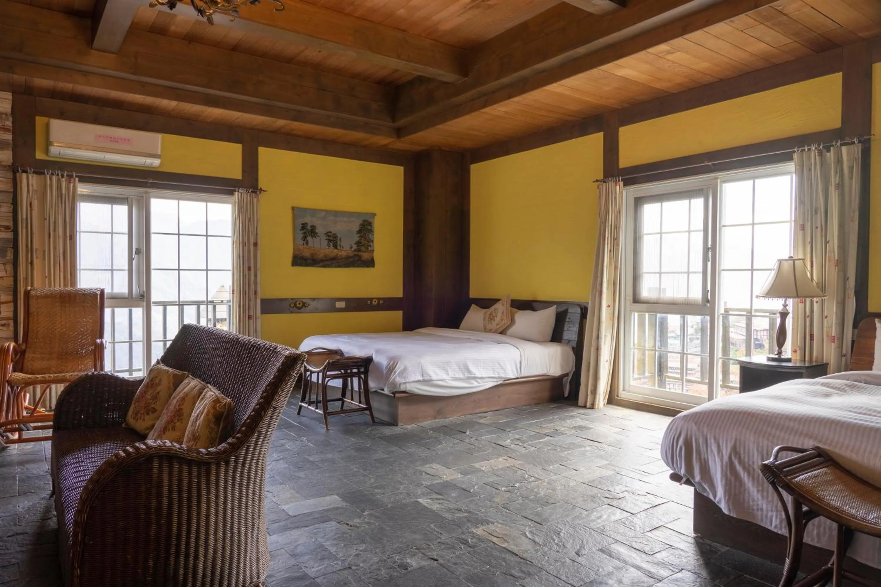 Decorative detail, Bed in Provence Rose Lodge