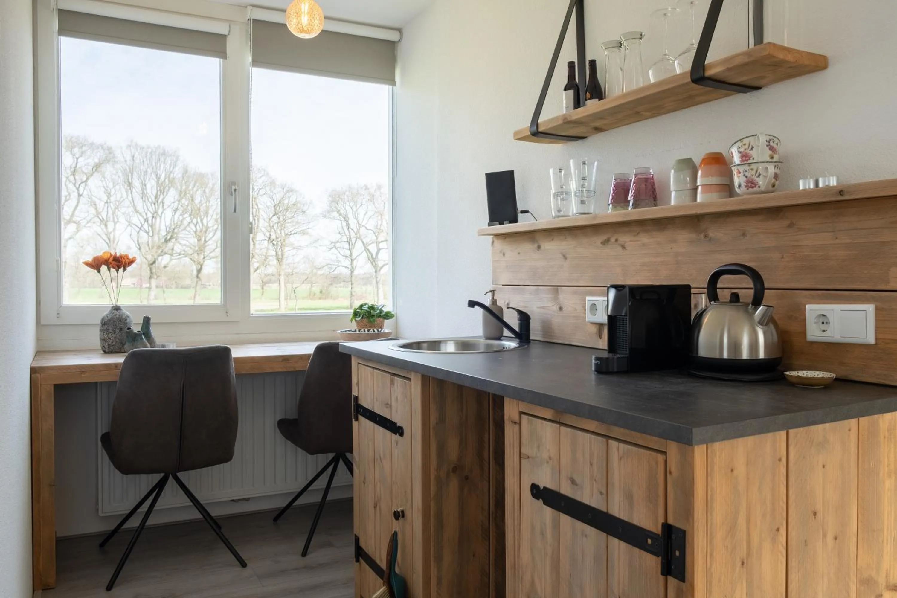 Coffee/tea facilities in B&B De Achterdiek