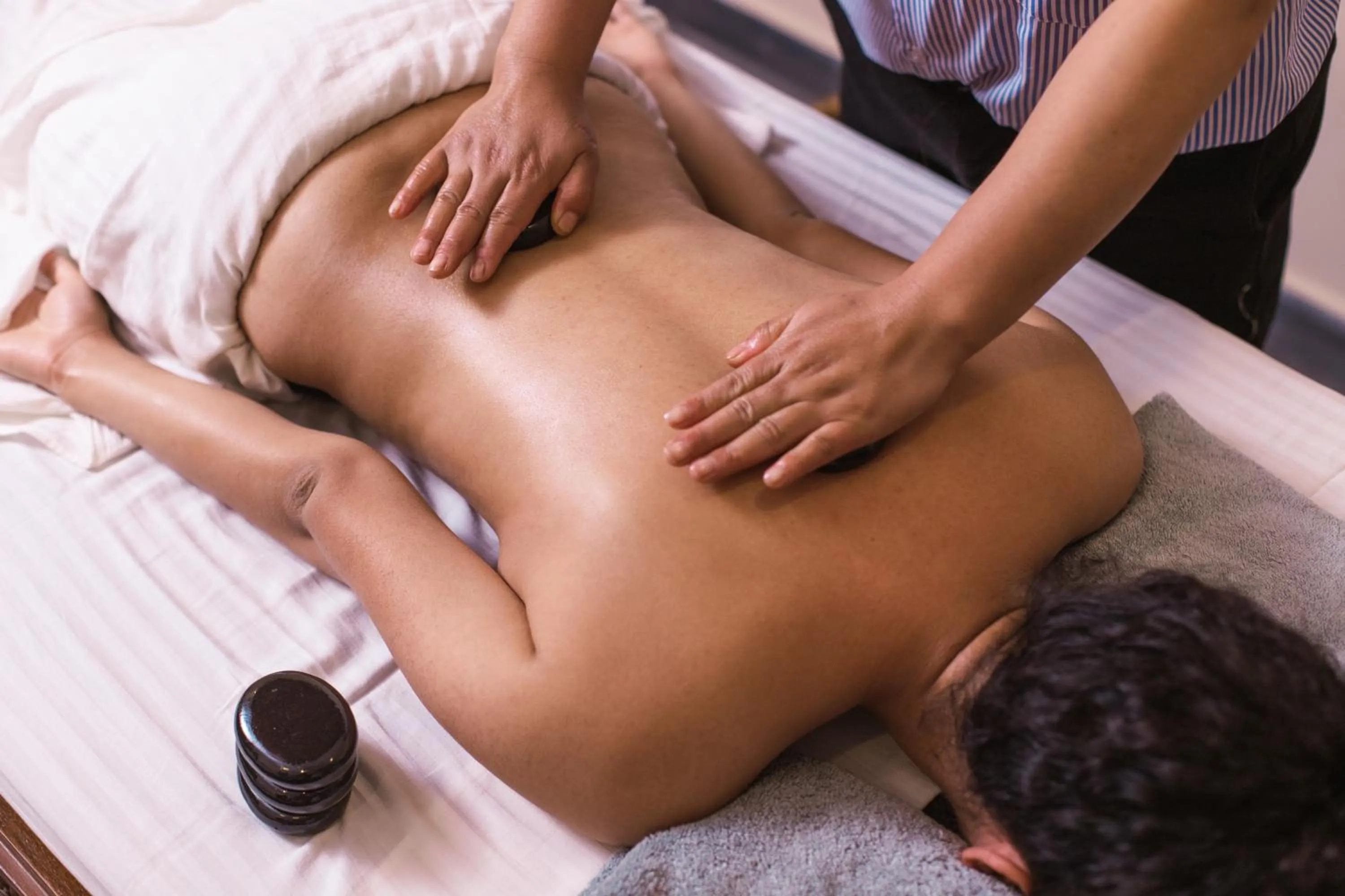 Massage in Lavie Residence and Spa