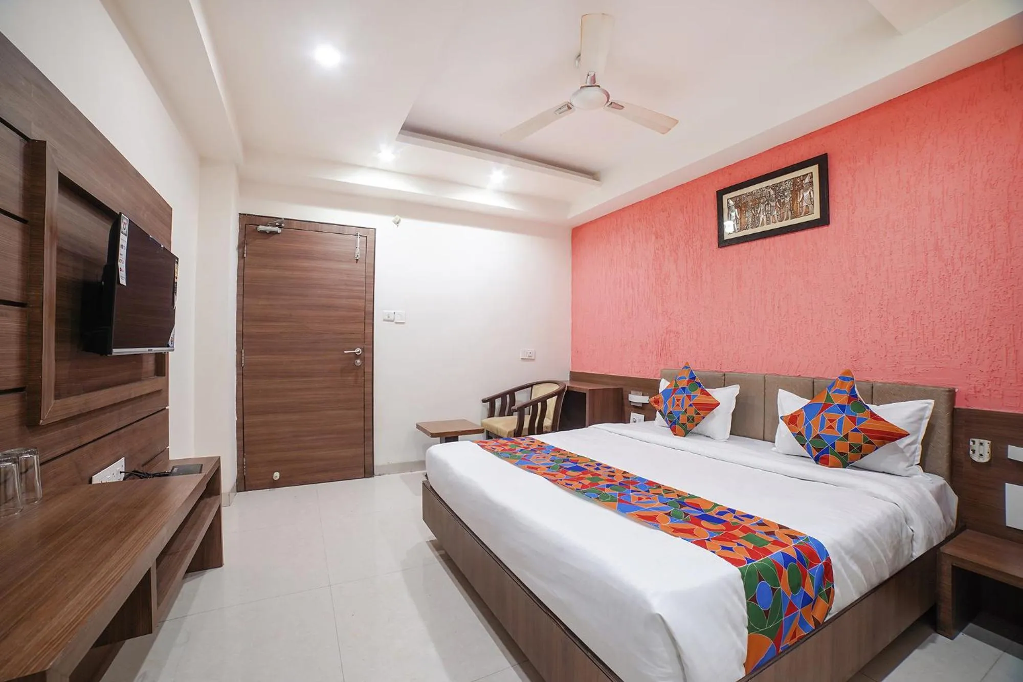 Bed in FabHotel Johri Regency