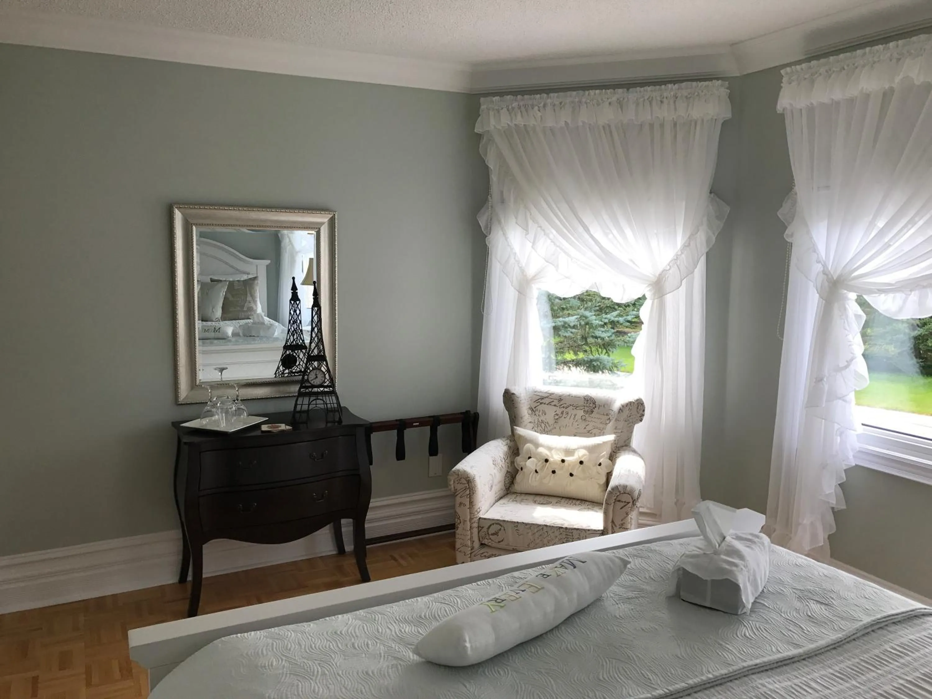 Decorative detail, Bed in Molly's Retreat B and B