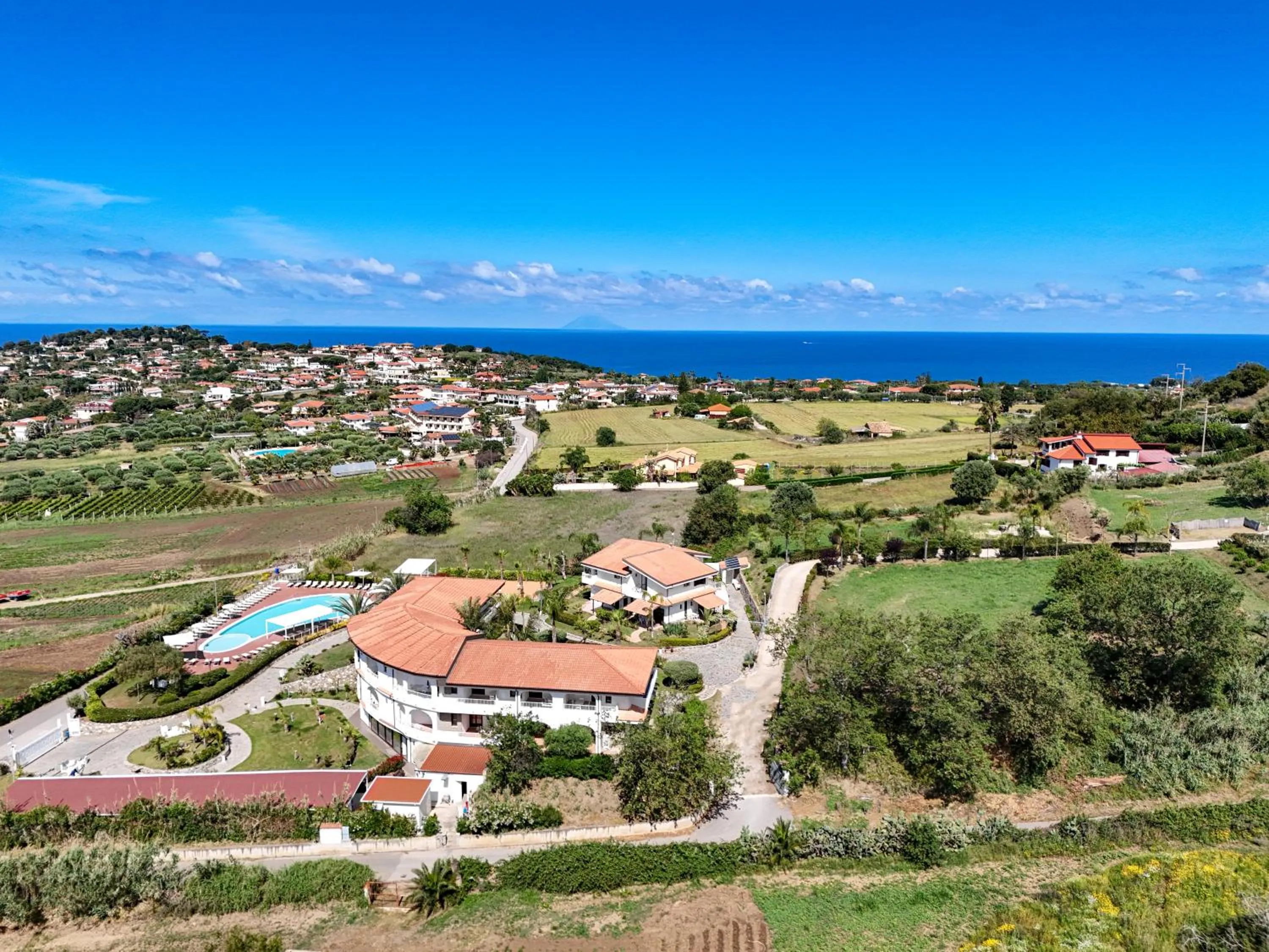 Sea view in LUZIA AGRIRESORT - Piscina Idromassaggio con Vista Mare Aperta fino alle ore 23-00