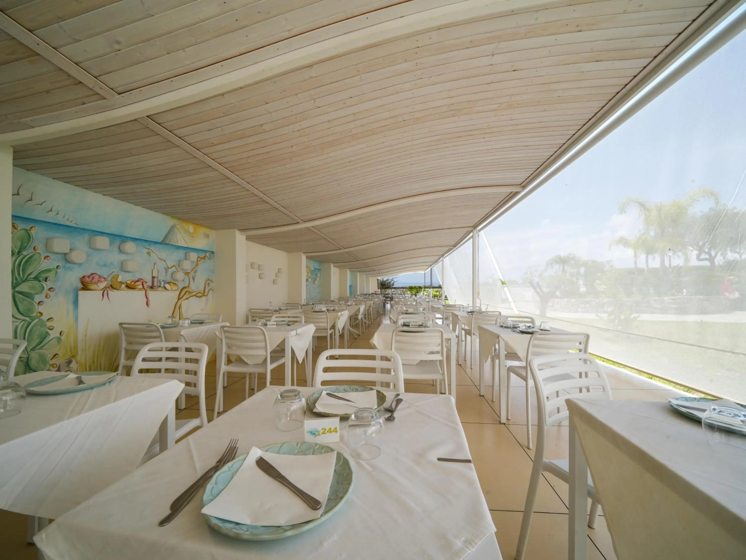 Restaurant/places to eat in LUZIA AGRIRESORT - Piscina Idromassaggio con Vista Mare Aperta fino alle ore 23-00