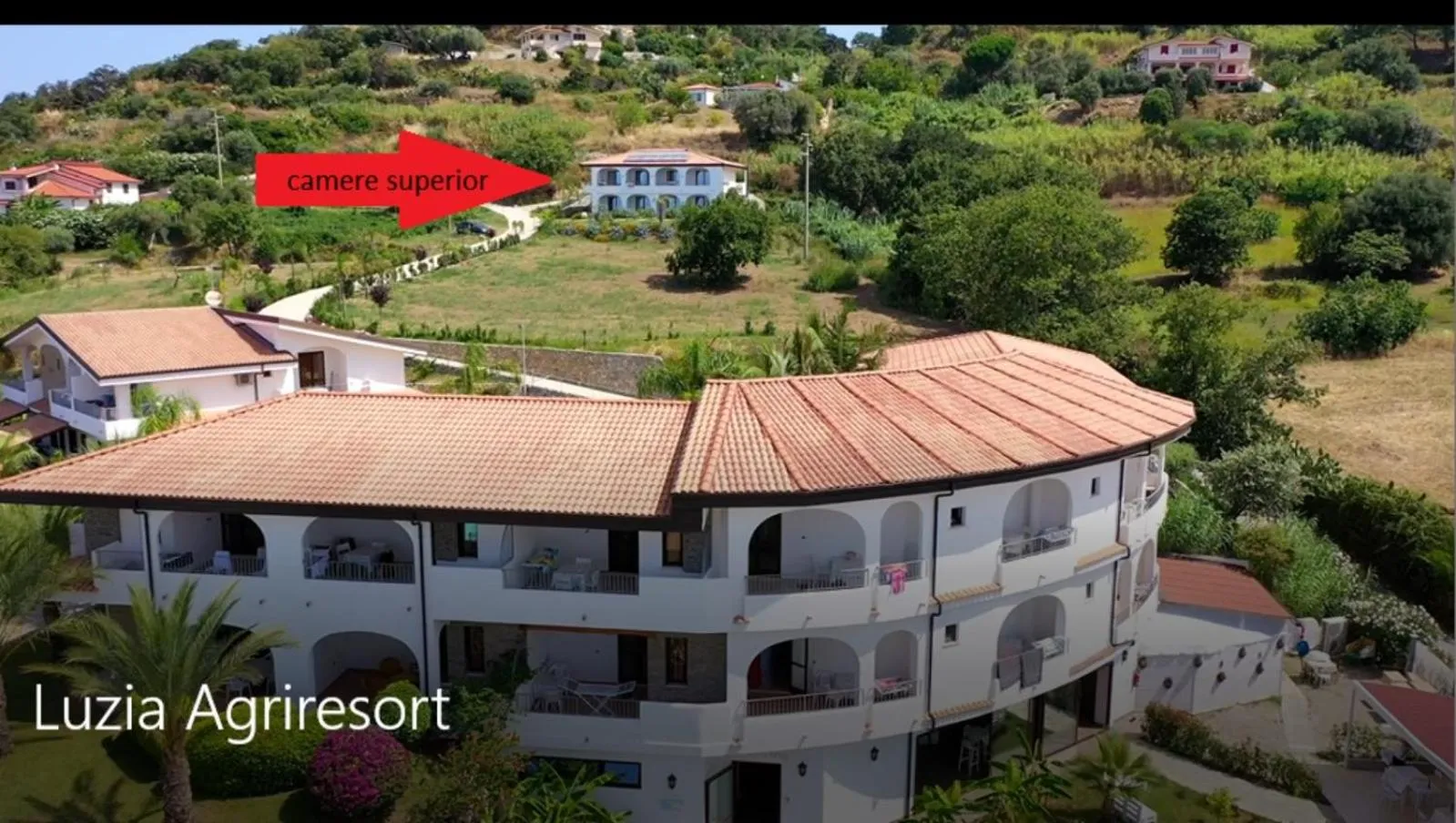 Property building in LUZIA AGRIRESORT - Piscina Idromassaggio con Vista Mare Aperta fino alle ore 23-00