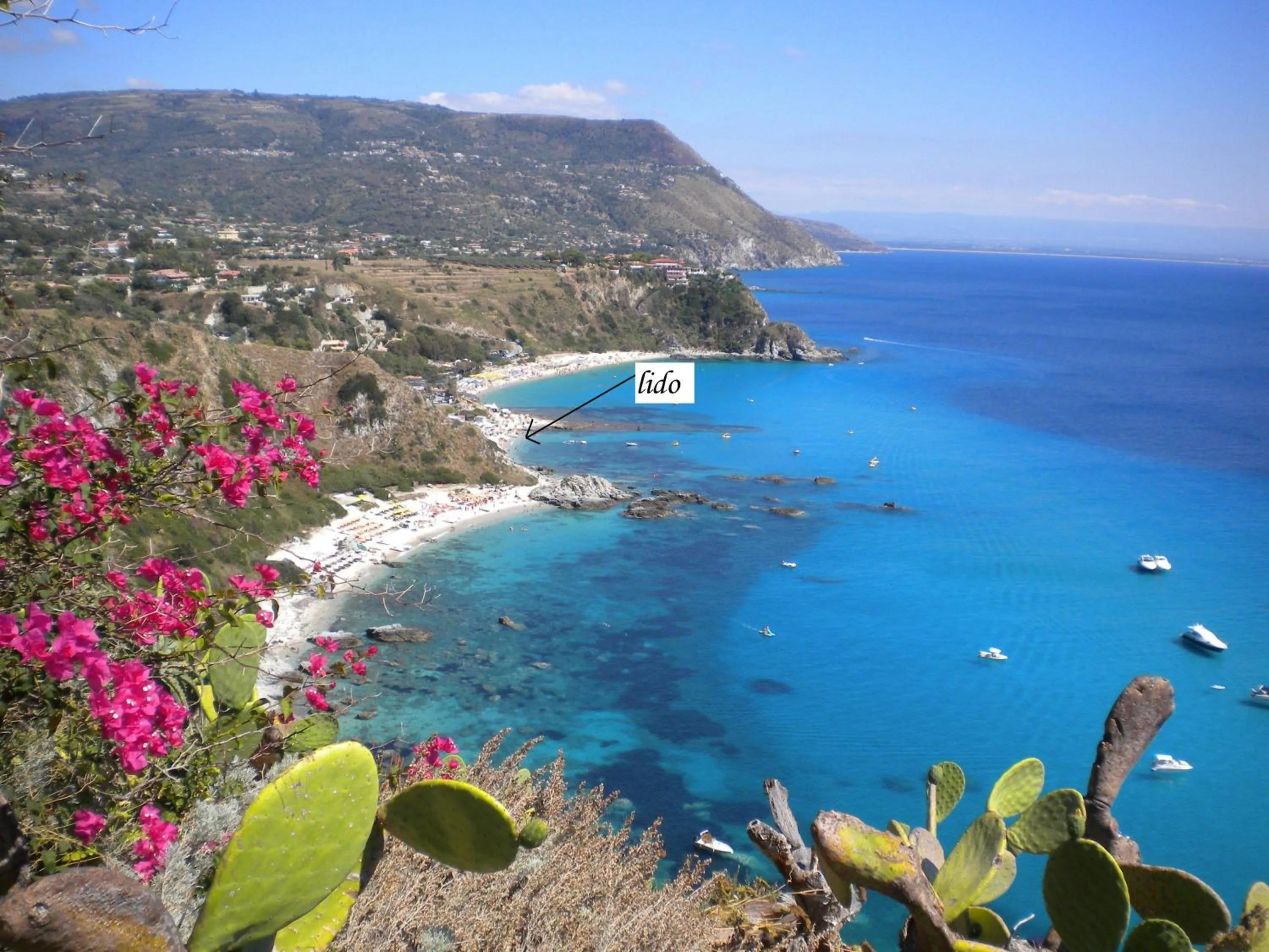 Beach in LUZIA AGRIRESORT - Piscina Idromassaggio con Vista Mare Aperta fino alle ore 23-00