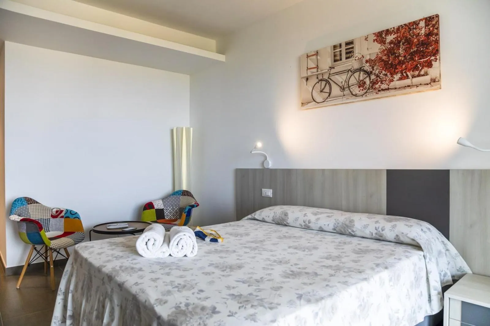 Bedroom, Bed in LUZIA AGRIRESORT - Piscina Idromassaggio con Vista Mare Aperta fino alle ore 23-00