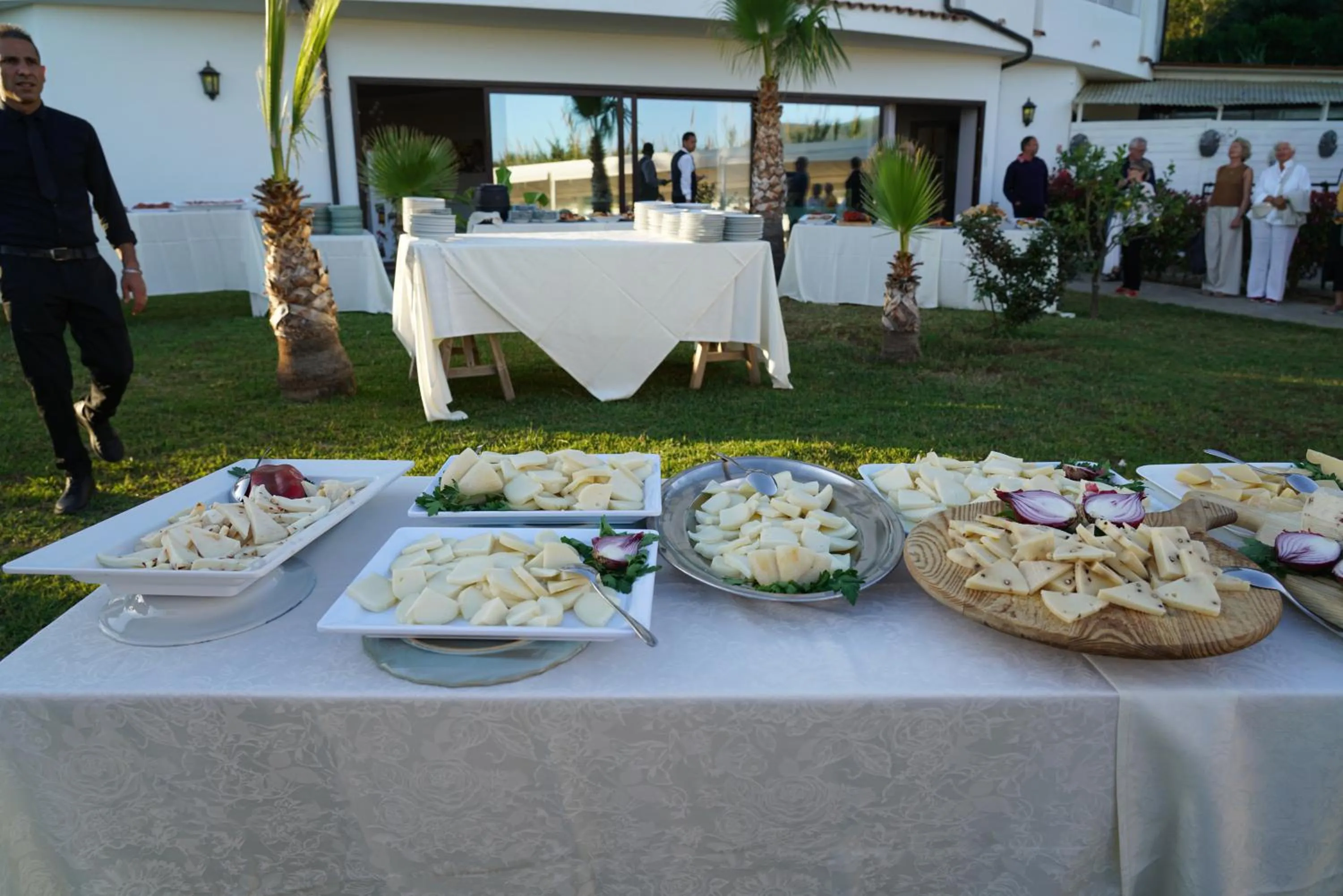 Food and drinks in LUZIA AGRIRESORT - Piscina Idromassaggio con Vista Mare Aperta fino alle ore 23-00