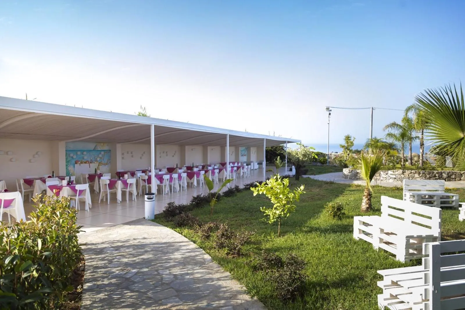 Restaurant/places to eat in LUZIA AGRIRESORT - Piscina Idromassaggio con Vista Mare Aperta fino alle ore 23-00
