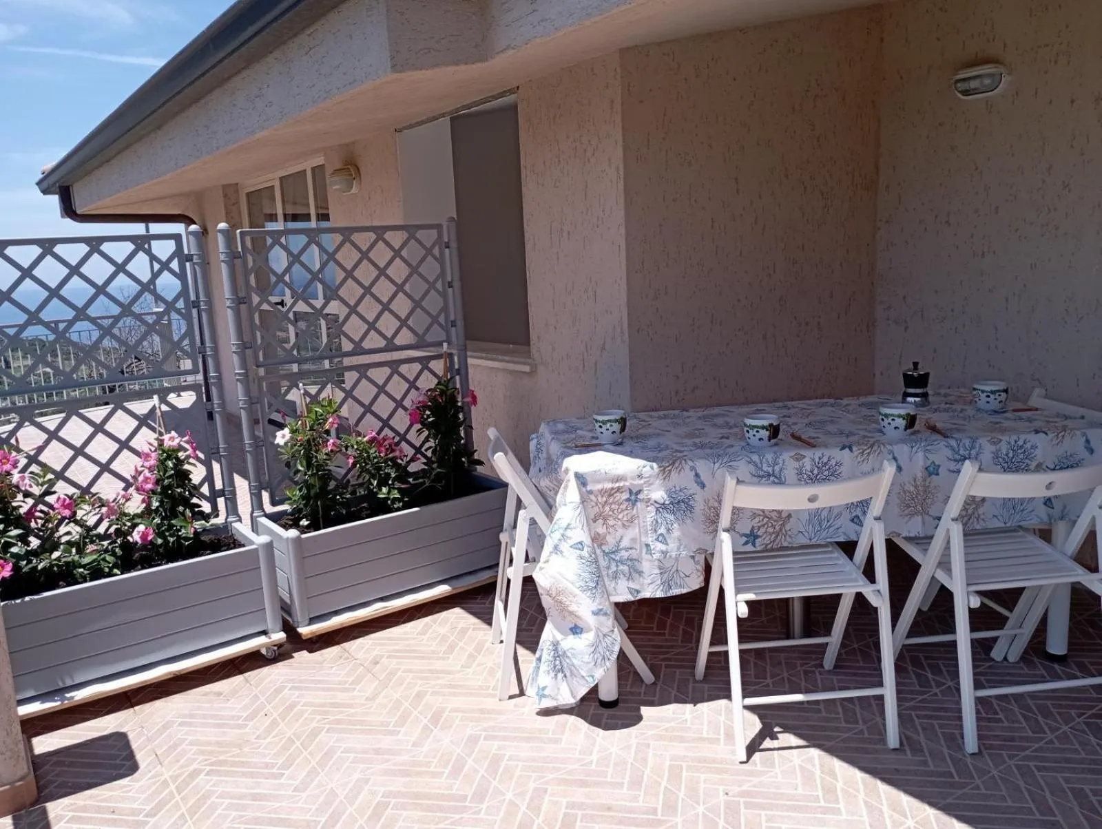 Day in LUZIA AGRIRESORT - Piscina Idromassaggio con Vista Mare Aperta fino alle ore 23-00