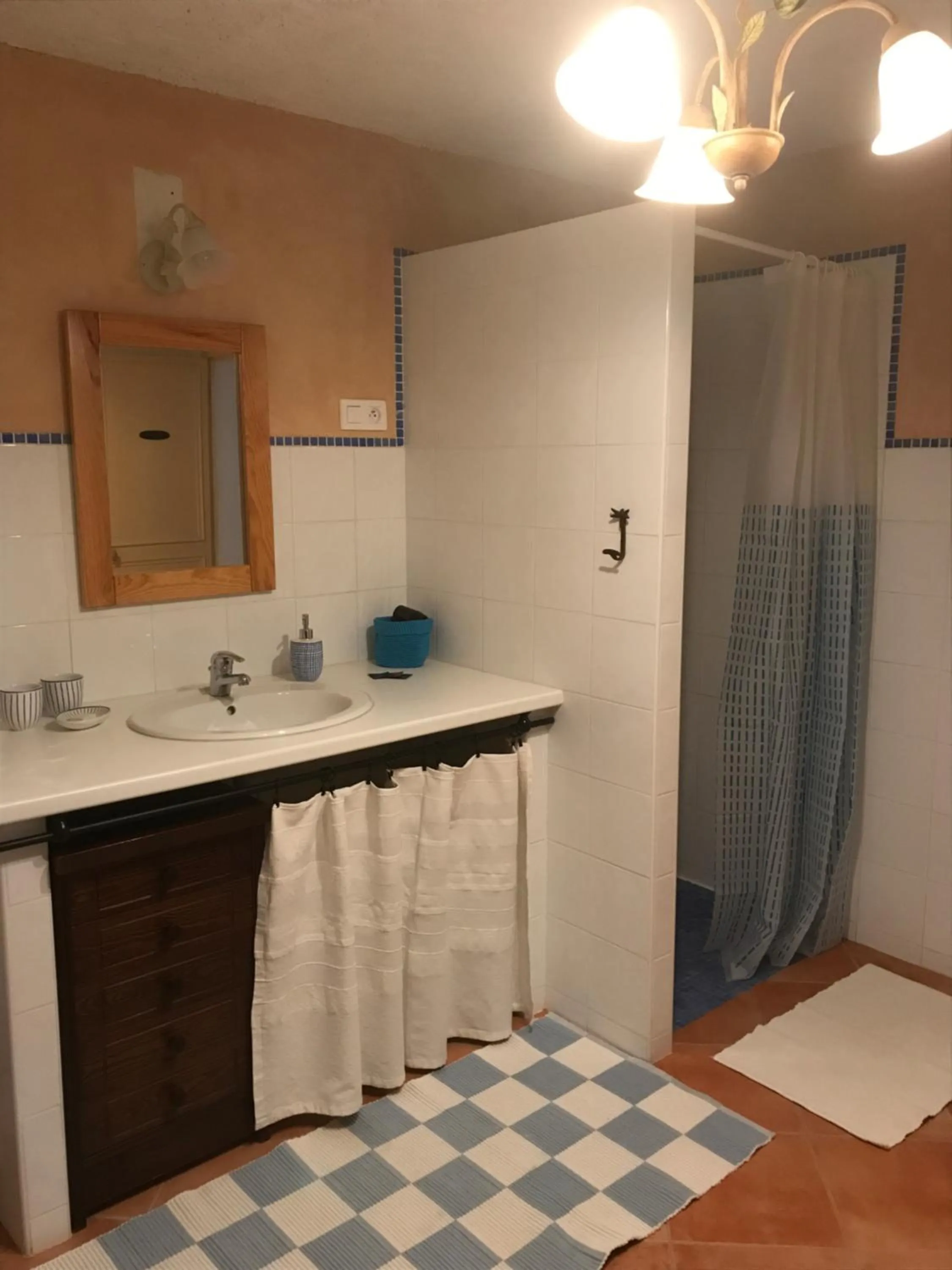 Decorative detail in Les Secrets du Mistral