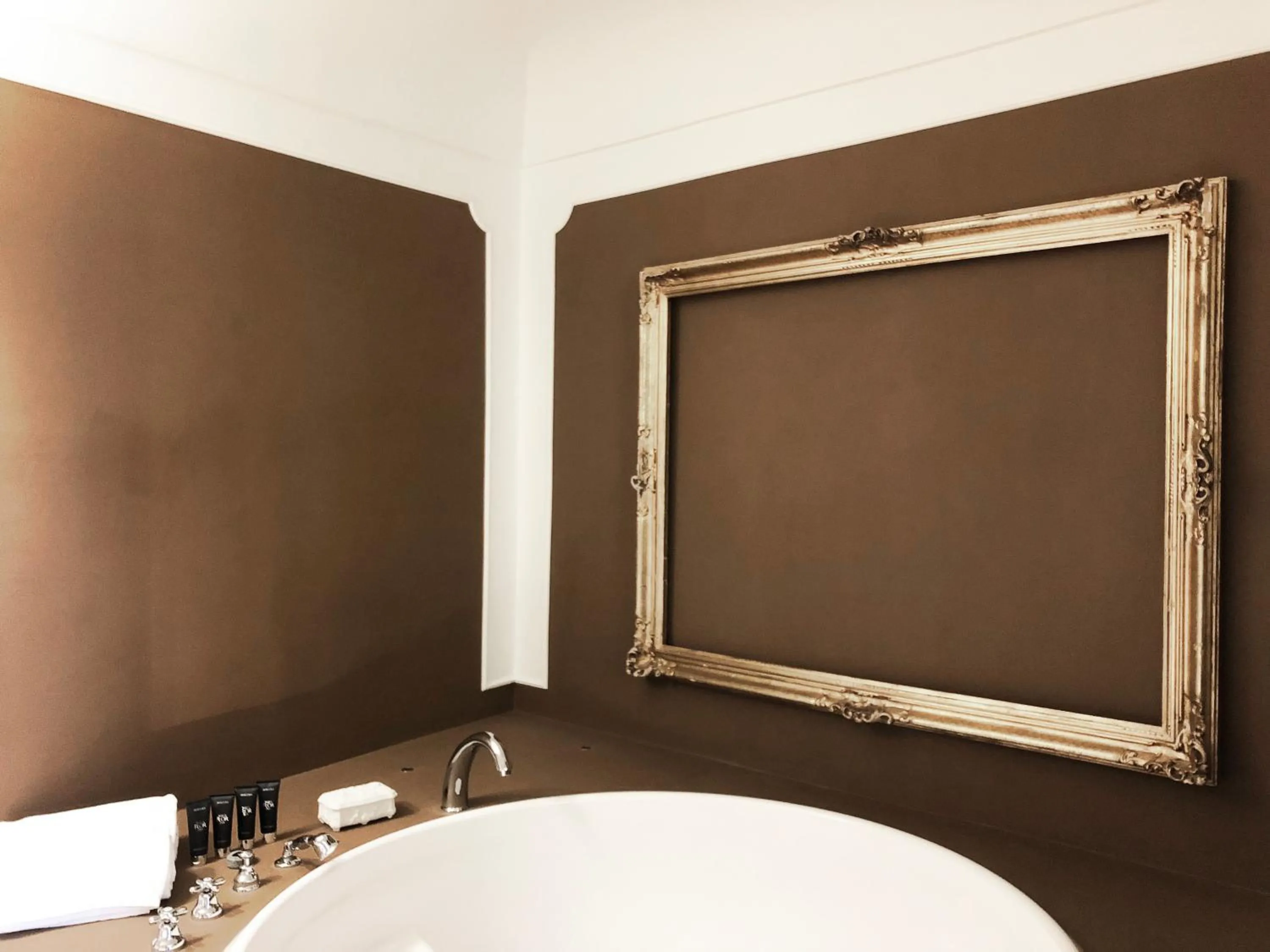 Bathroom in Palazzo Albricci Peregrini