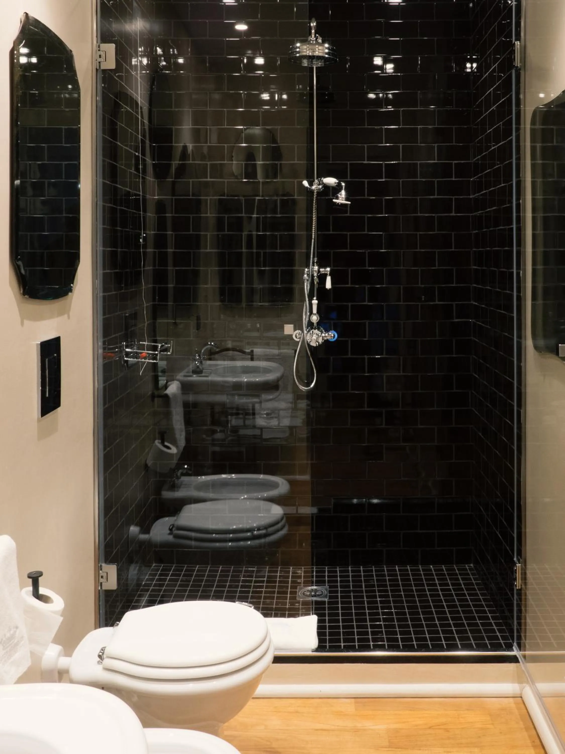 Bathroom in Palazzo Albricci Peregrini