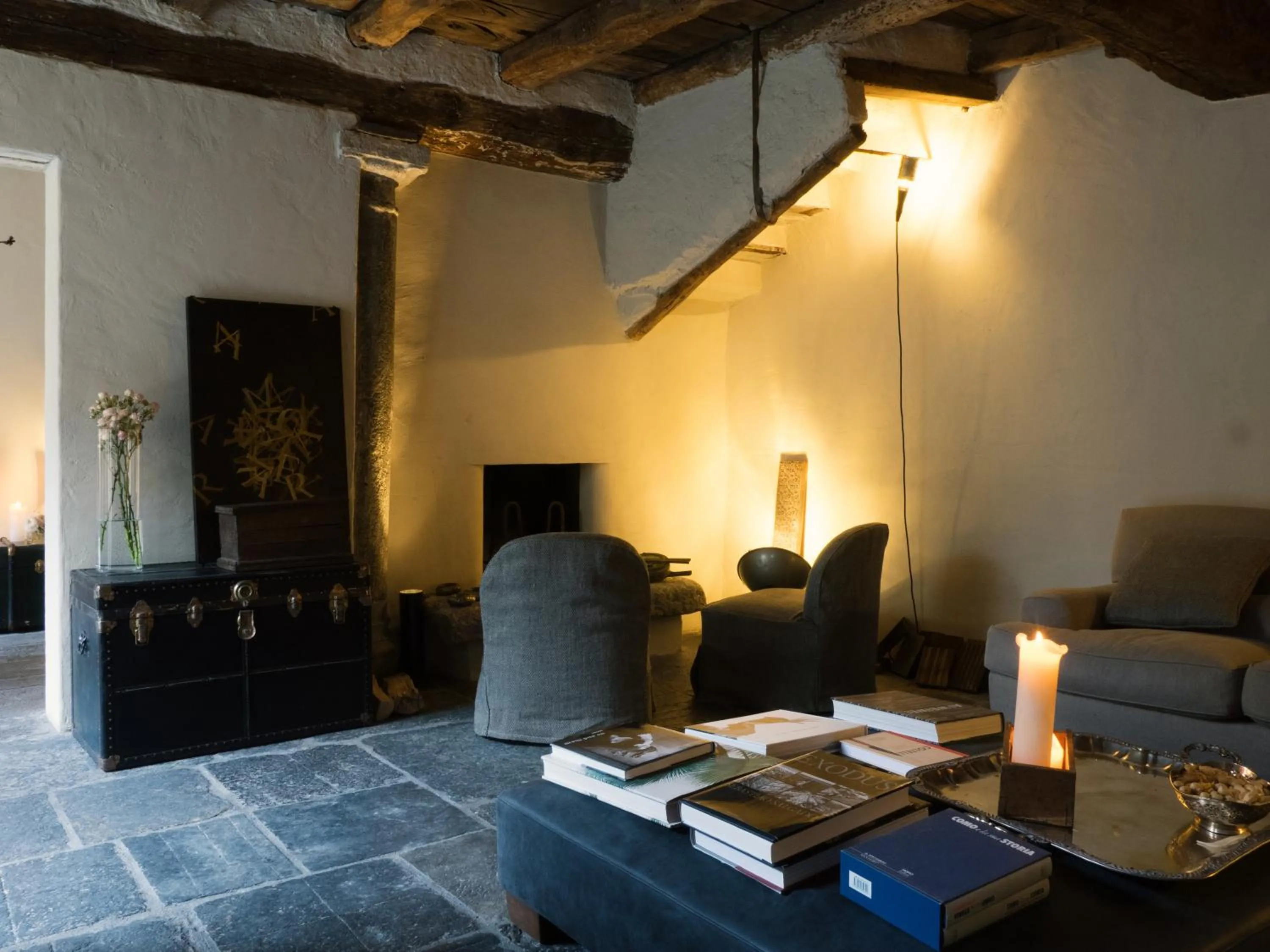 Communal lounge/ TV room in Palazzo Albricci Peregrini